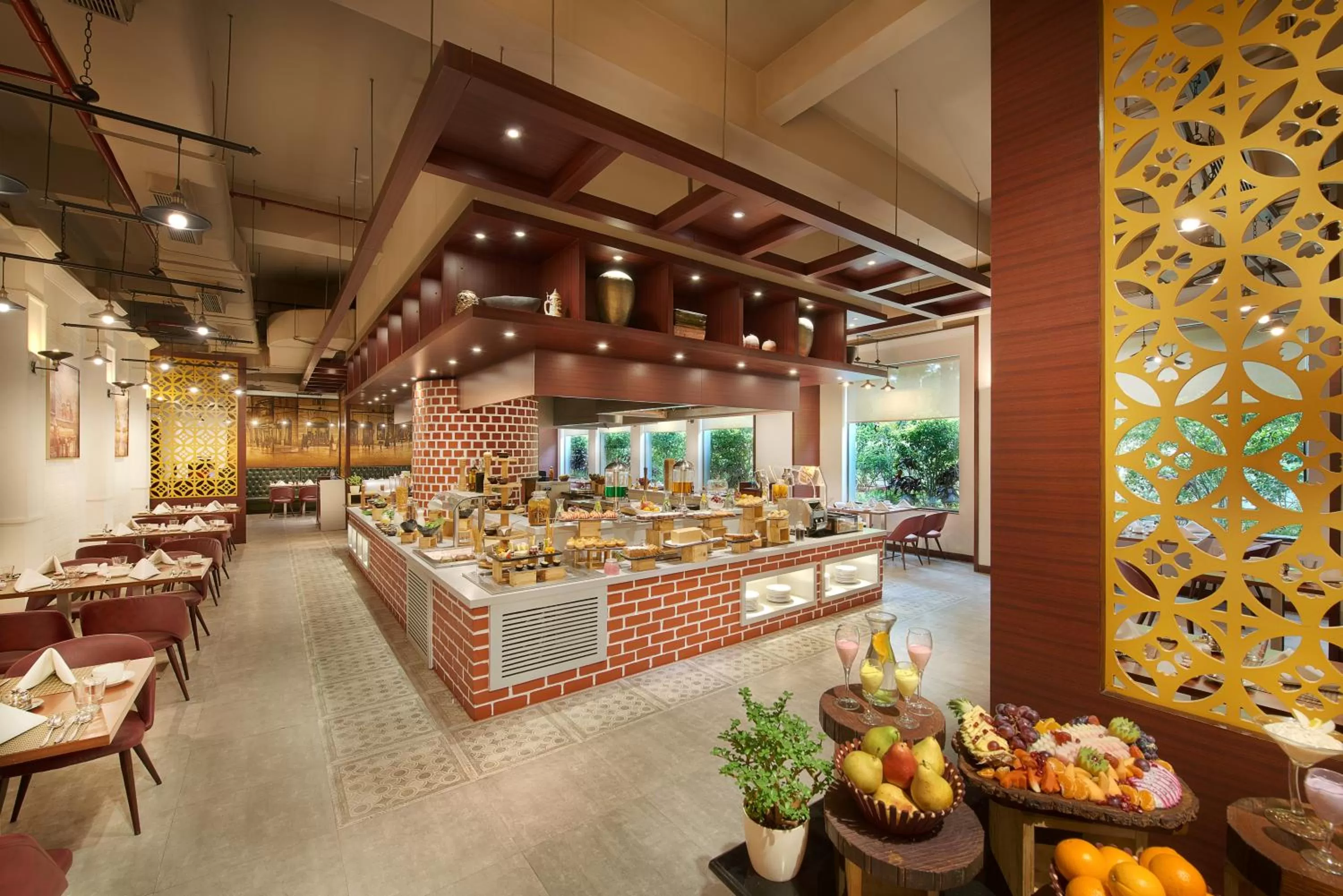 Restaurant/places to eat in The Accord Metropolitan