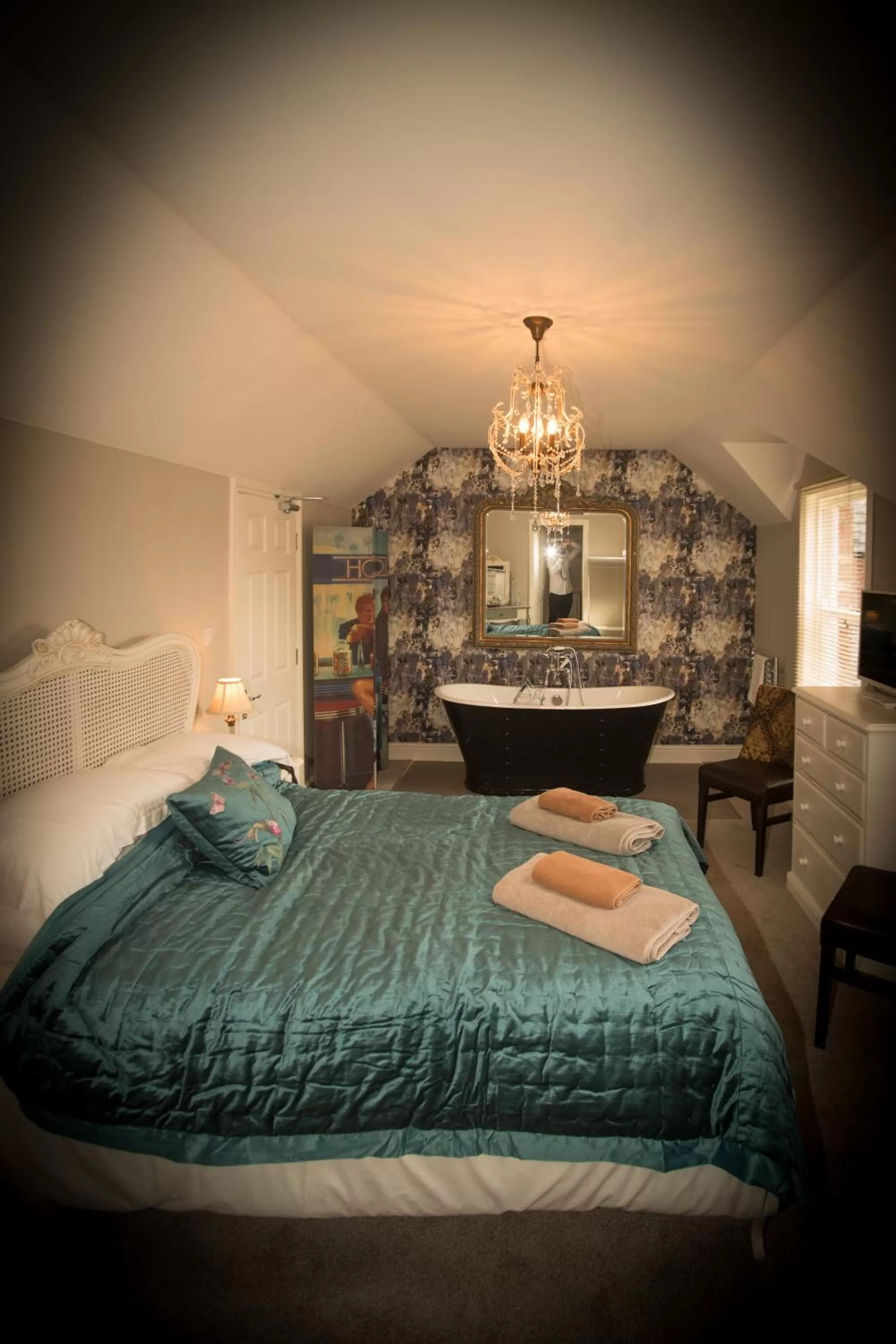 Photo of the whole room, Bed in Brockley Hall Hotel