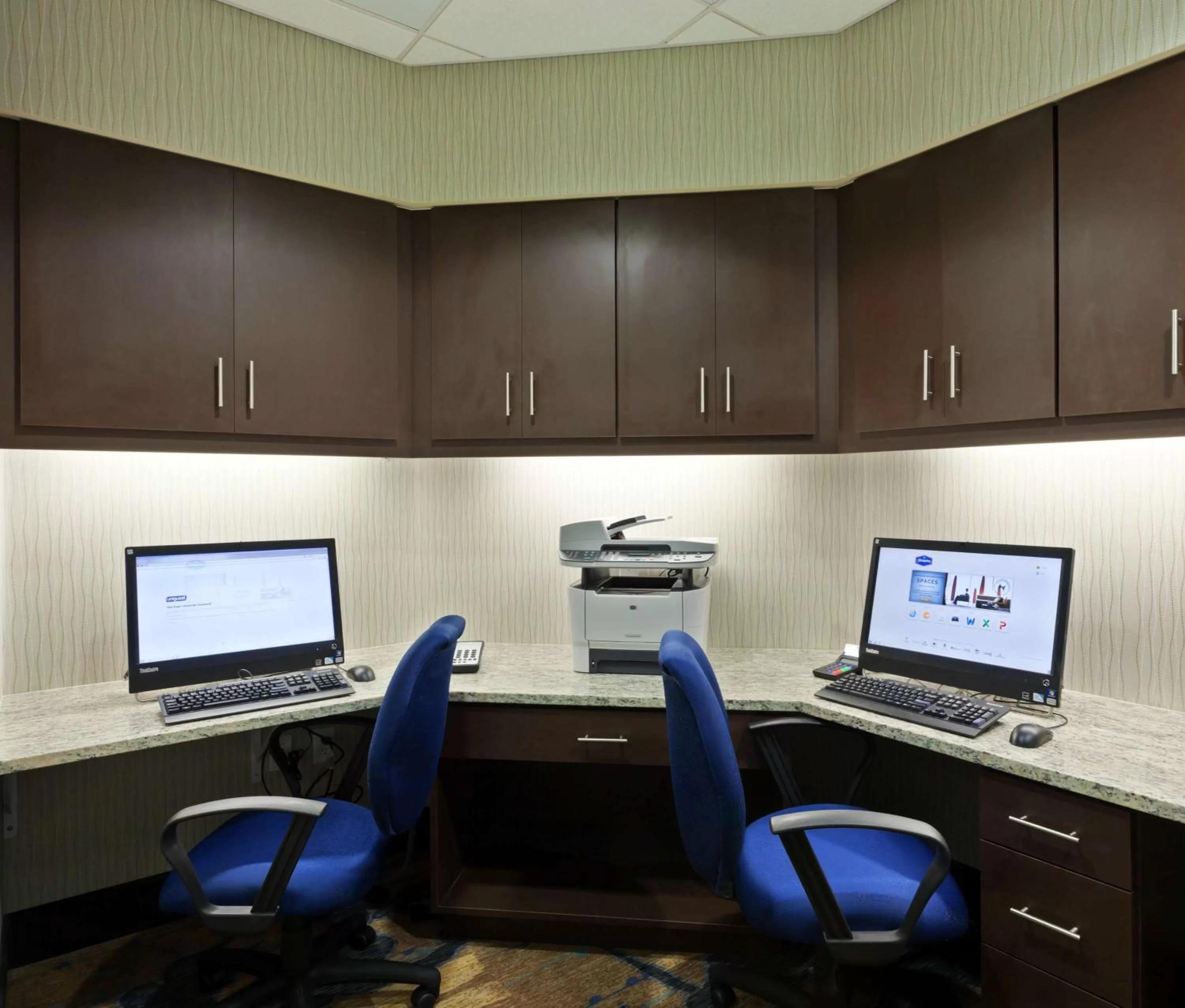 Business facilities in Hampton Inn & Suites Denver Airport / Gateway Park