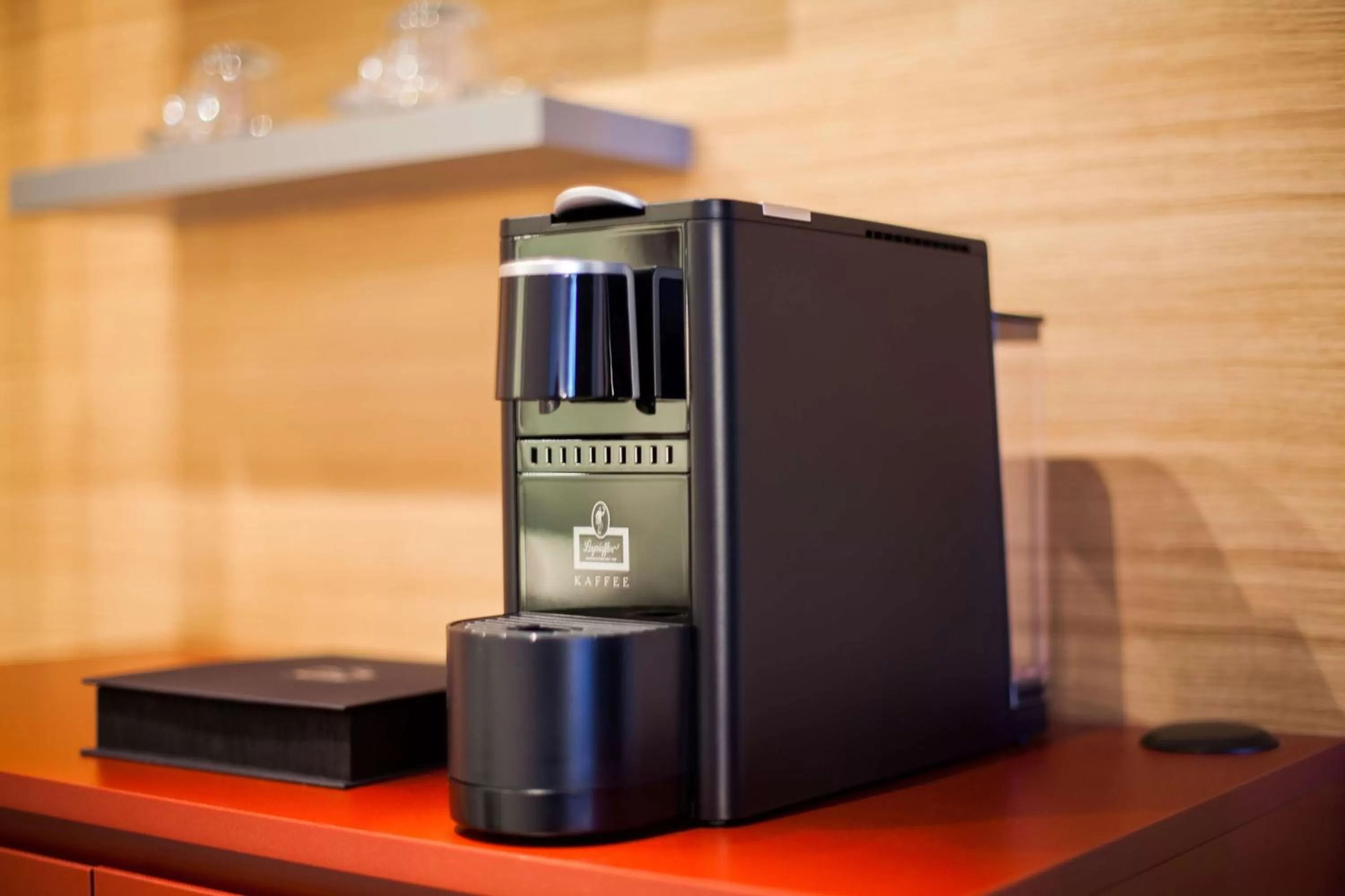 Coffee/tea facilities in ATLANTIC Hotel Airport