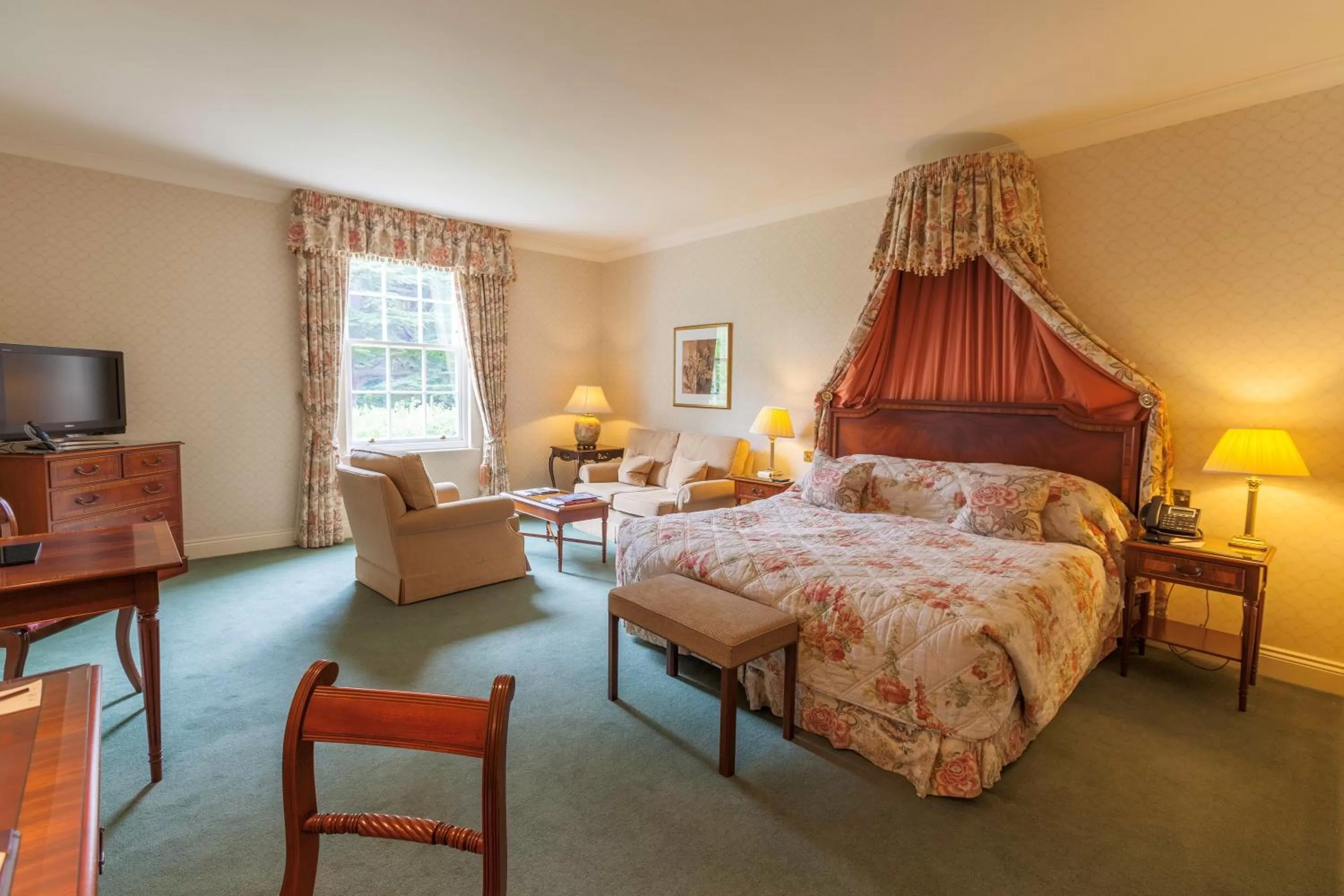 Bedroom in Luton Hoo Hotel, Golf and Spa