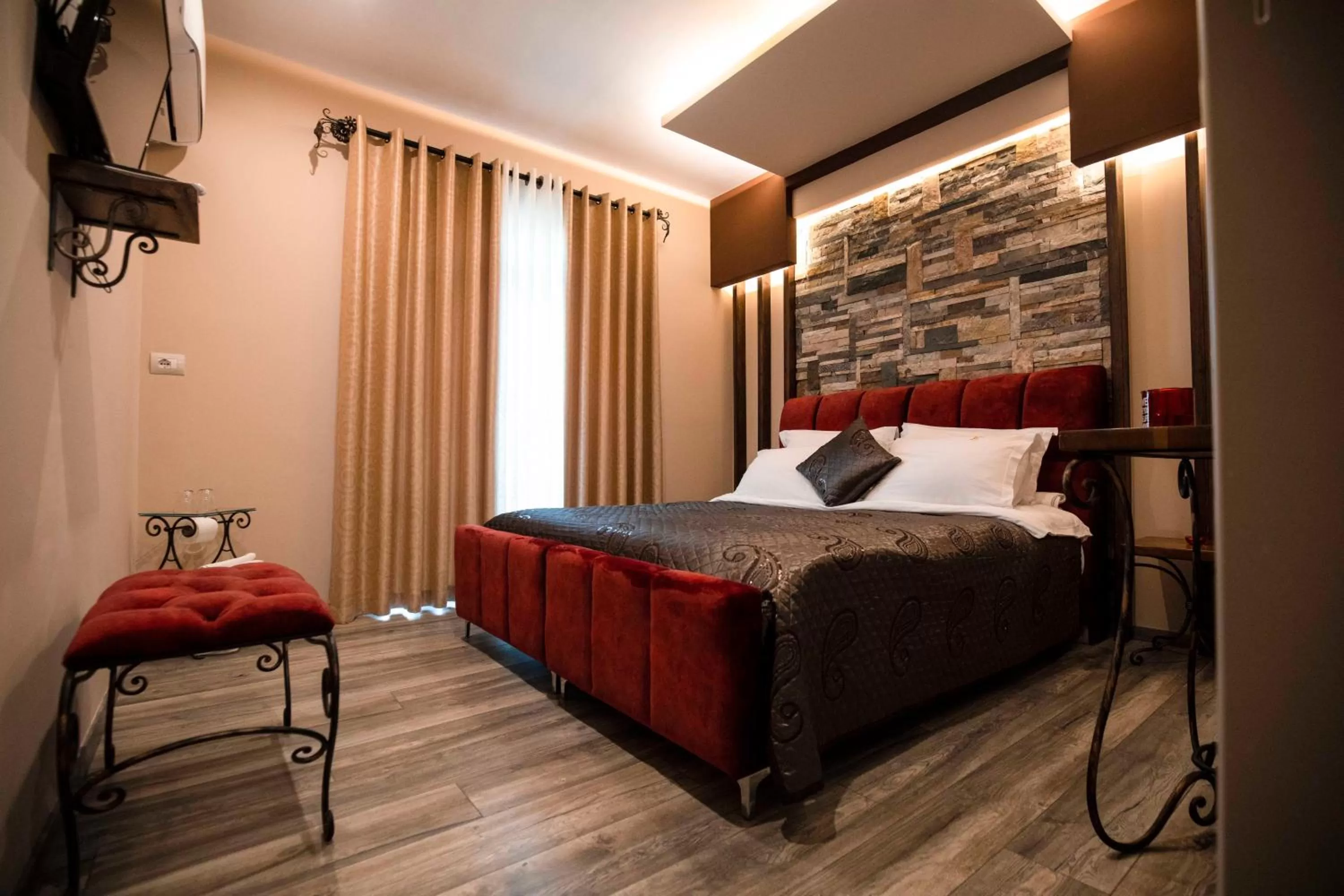 Deluxe Double or Twin Room with Balcony in Vila Eden Boutique Hotel