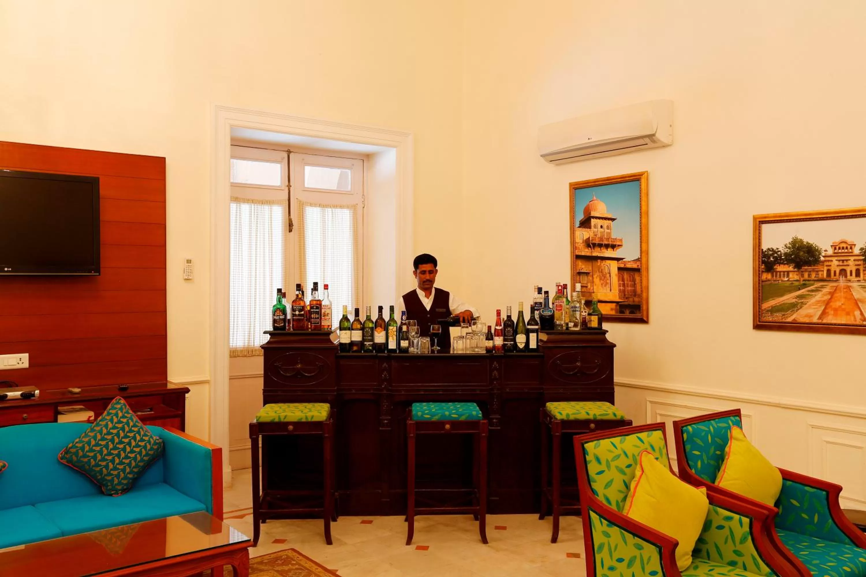 Lounge or bar in The Lallgarh Palace - A Heritage Hotel
