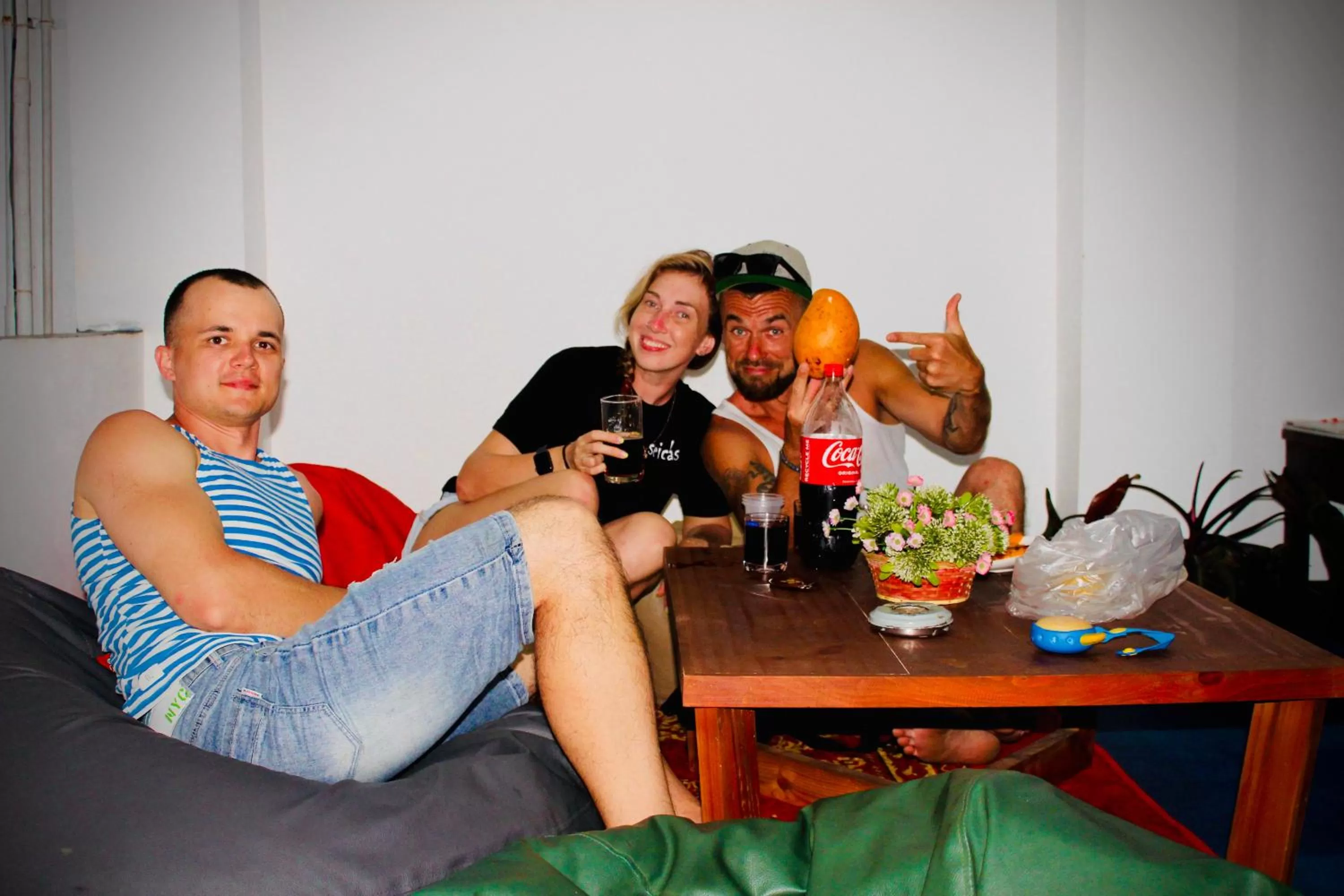 Communal lounge/ TV room in Surasa Beach Resort