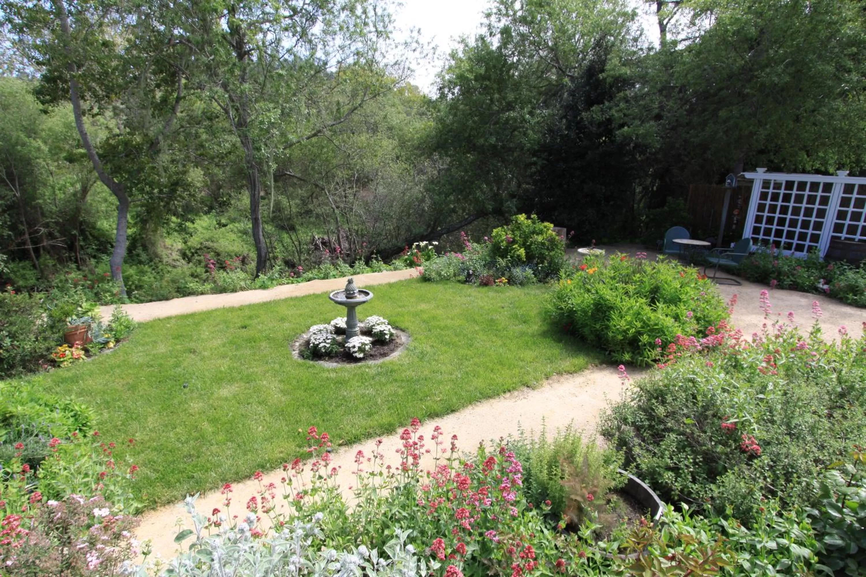 Olallieberry Inn Bed and Breakfast