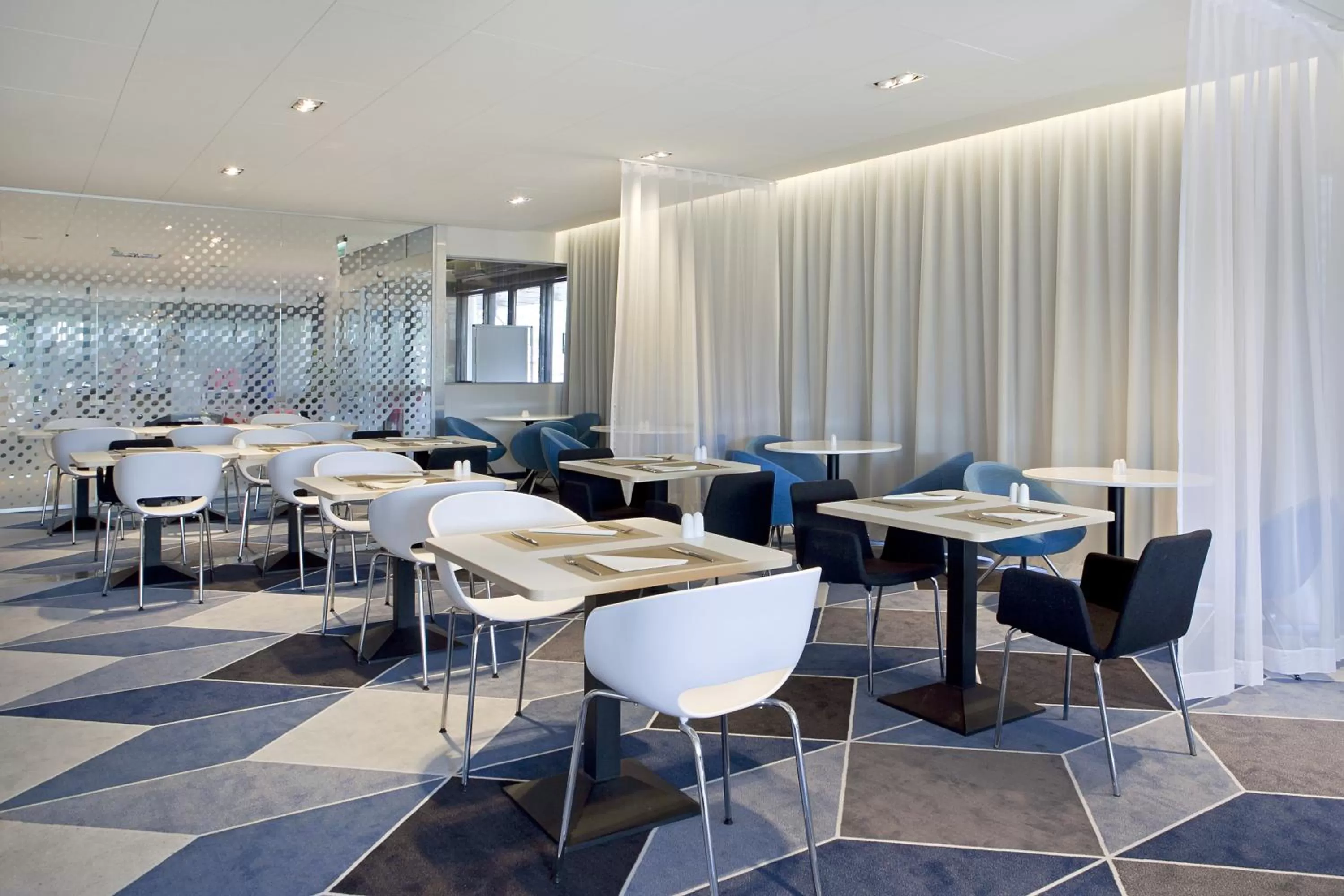 Restaurant/places to eat in Novotel Katowice Centrum