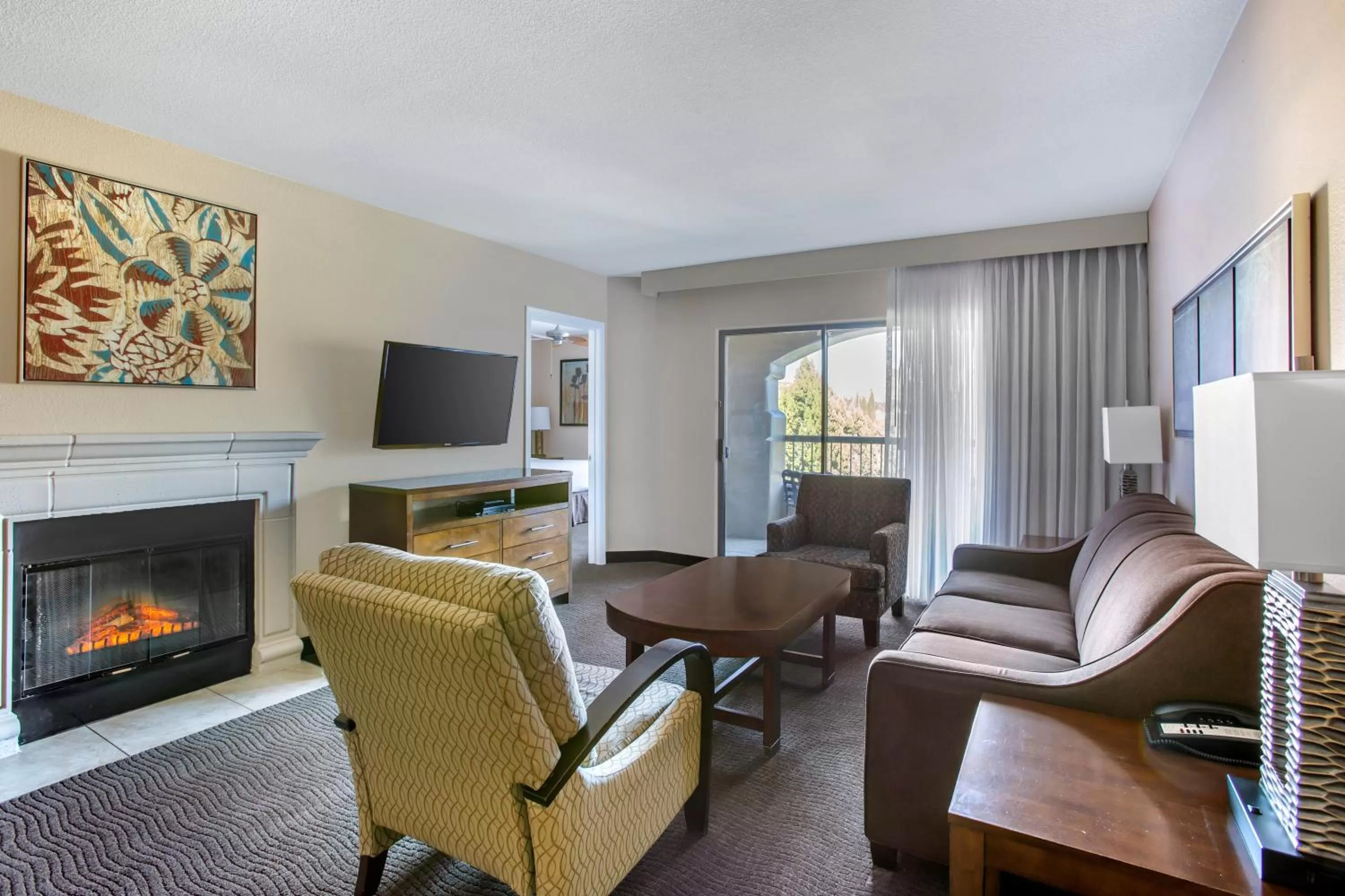 1 BEDROOM 1 KING SUITE WITH SOFABED in Hilton Vacation Club Ridge on Sedona