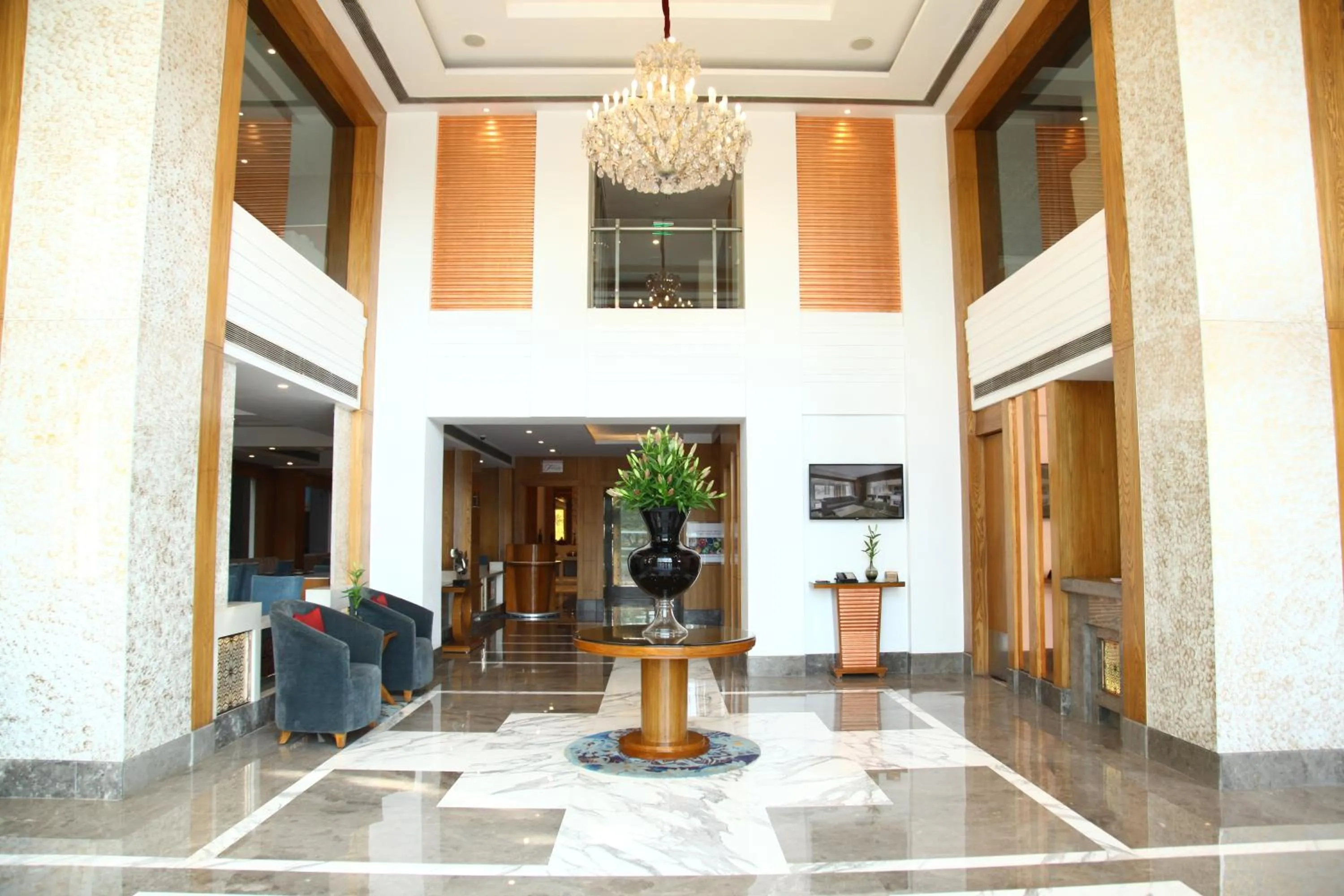 Lobby or reception in The Place Gurugram, a member of Radisson Individuals