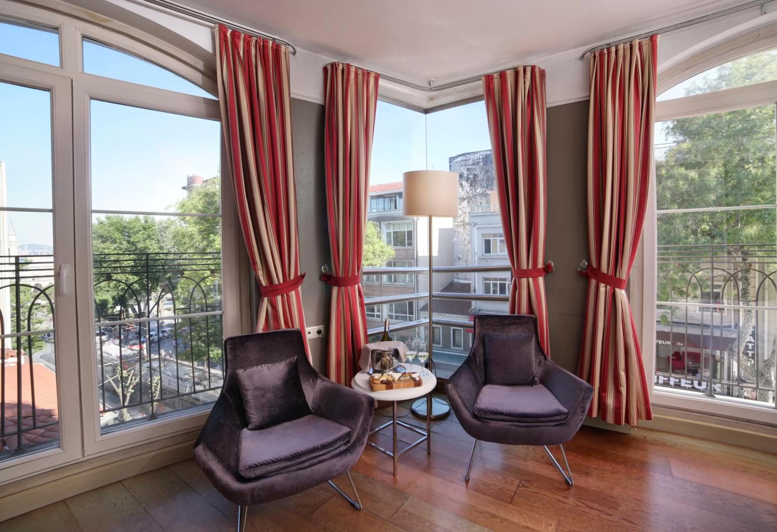 Living room in Faros Hotel Old City - Special Category