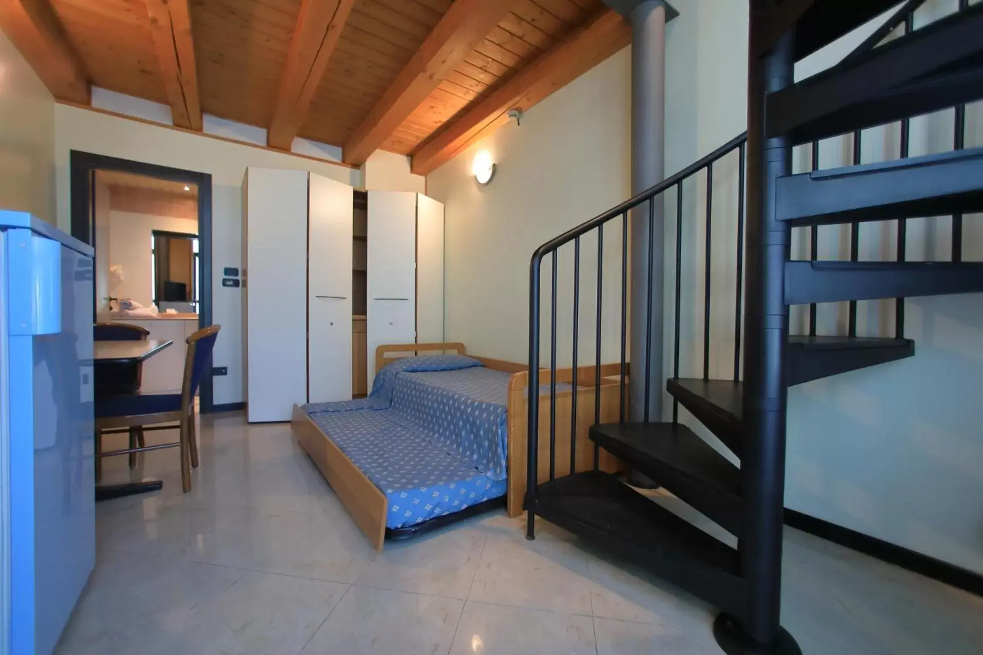 Family Room with Bath in Hotel Eden Family Room with Bath in Hotel Eden