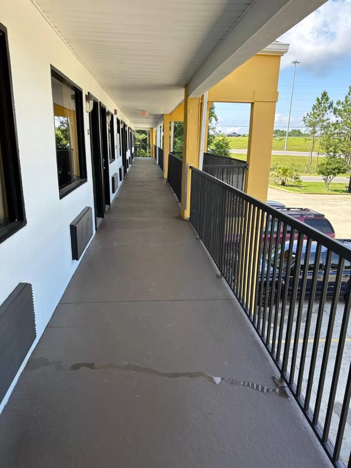 Balcony/Terrace in Super 8 by Wyndham Ocean Springs Biloxi