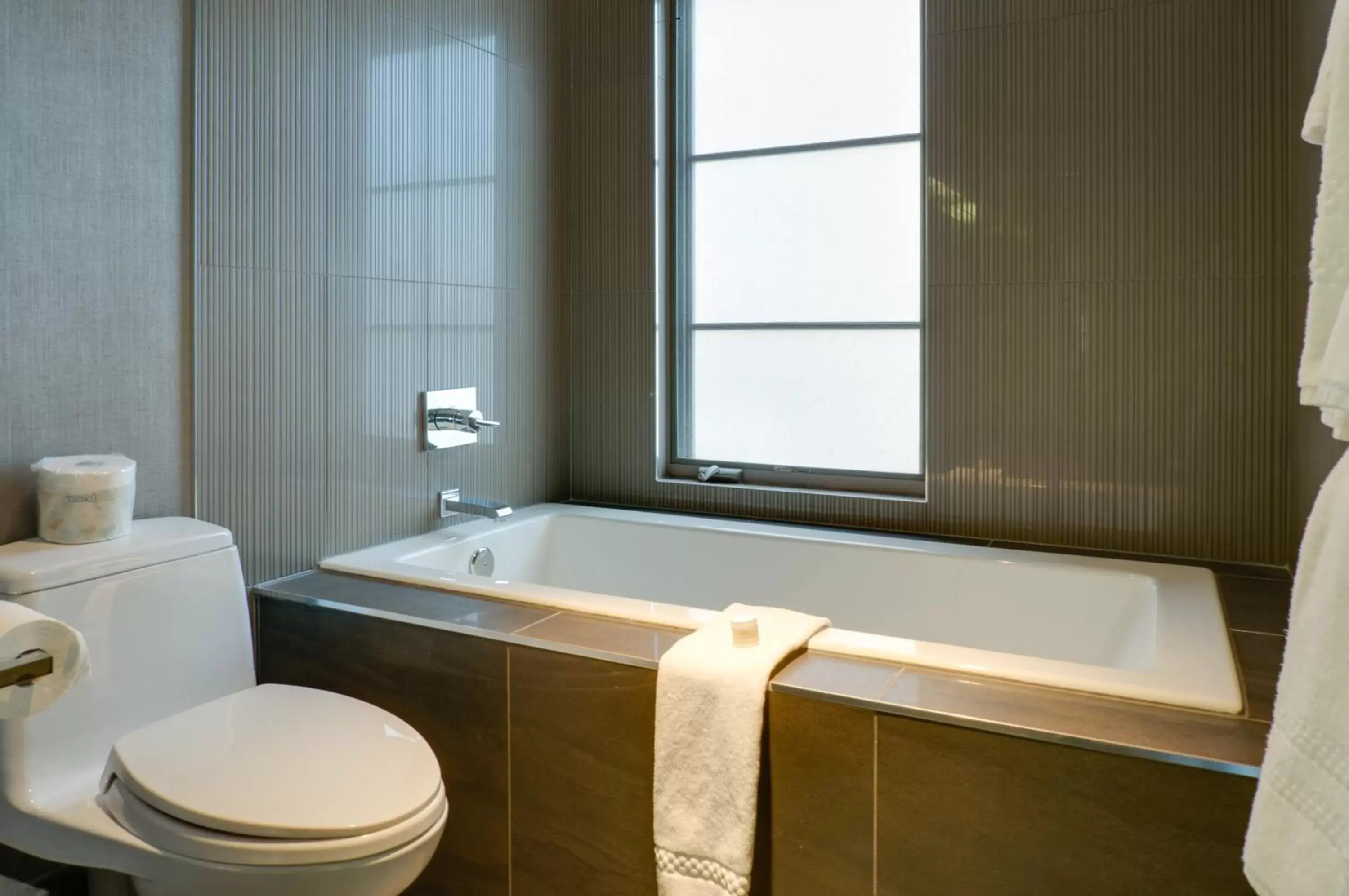 Luxury Suite in Hotel Arts Kensington Luxury Suite in Hotel Arts Kensington