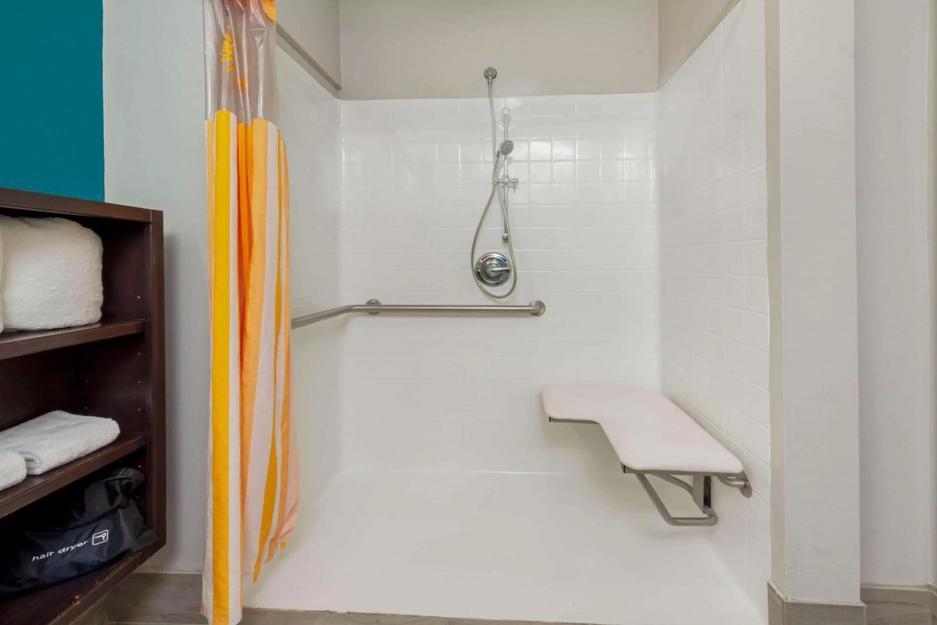 Shower in La Quinta by Wyndham Houston Humble Atascocita