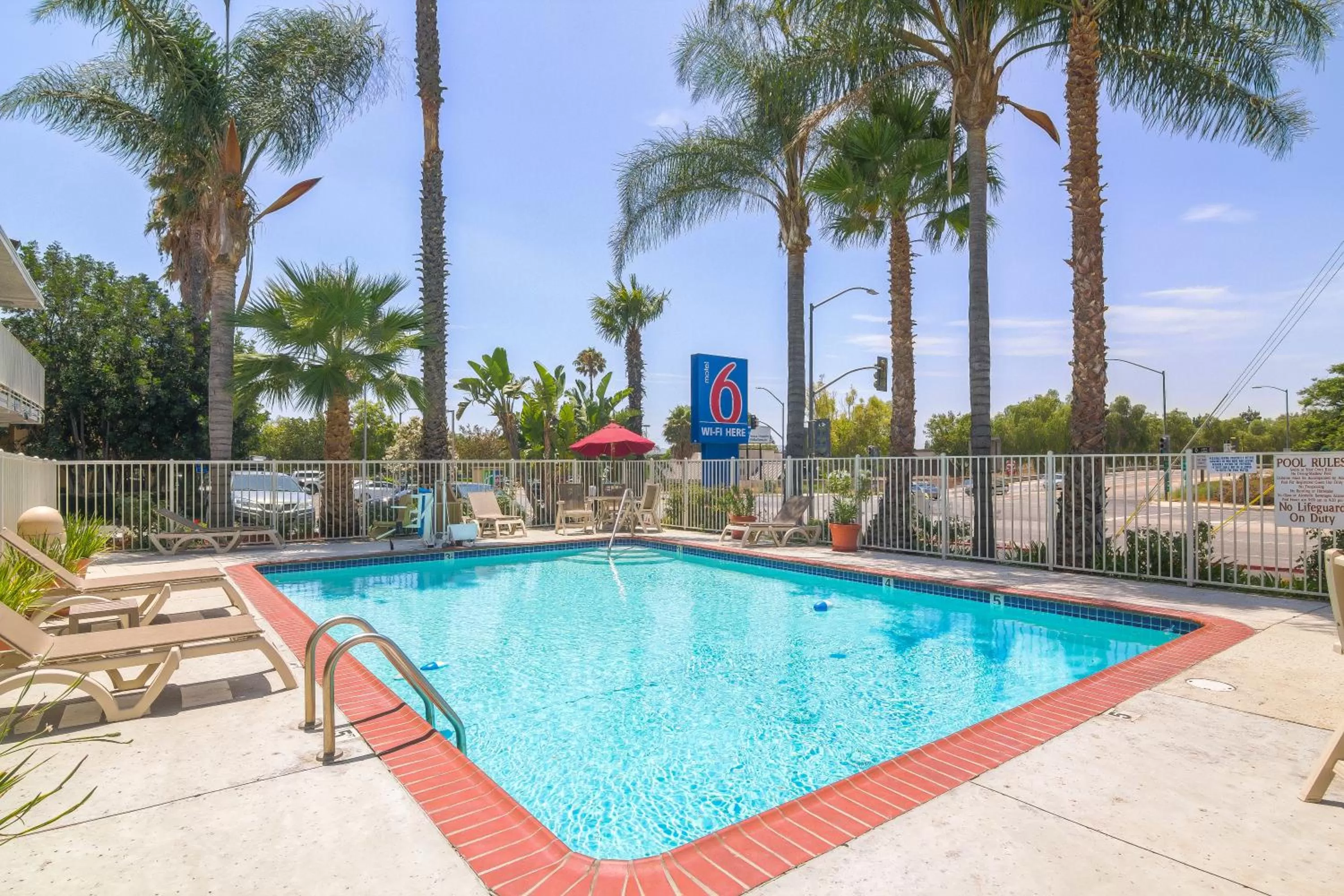 Swimming pool in Motel 6-Simi Valley, CA