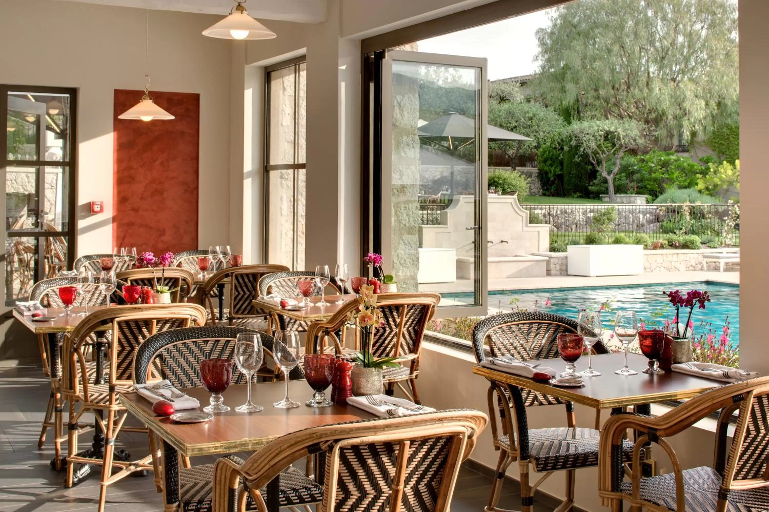 Restaurant/places to eat in Domaine du Mas De Pierre