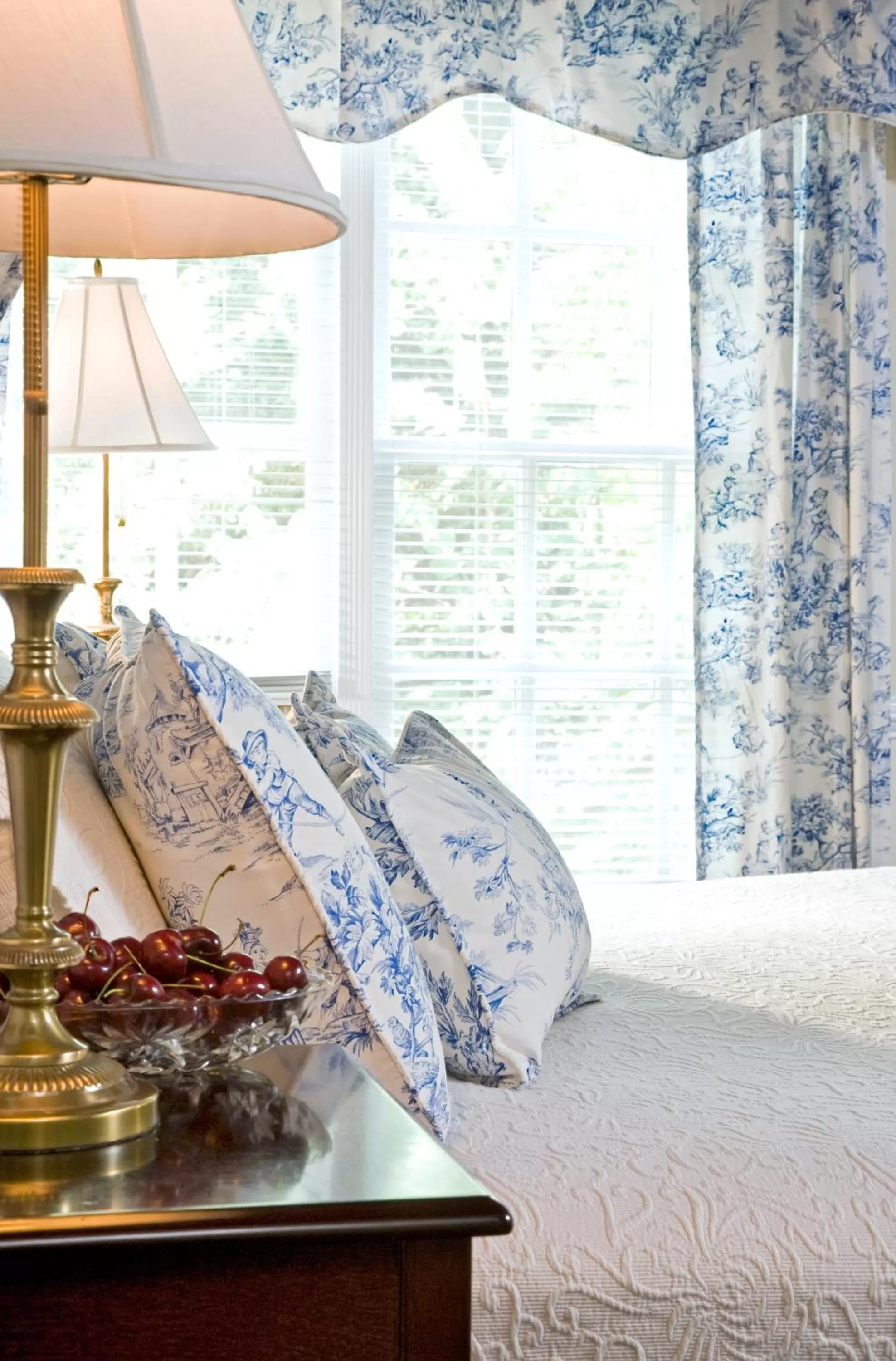 Bedroom, Bed in A Williamsburg White House Inn