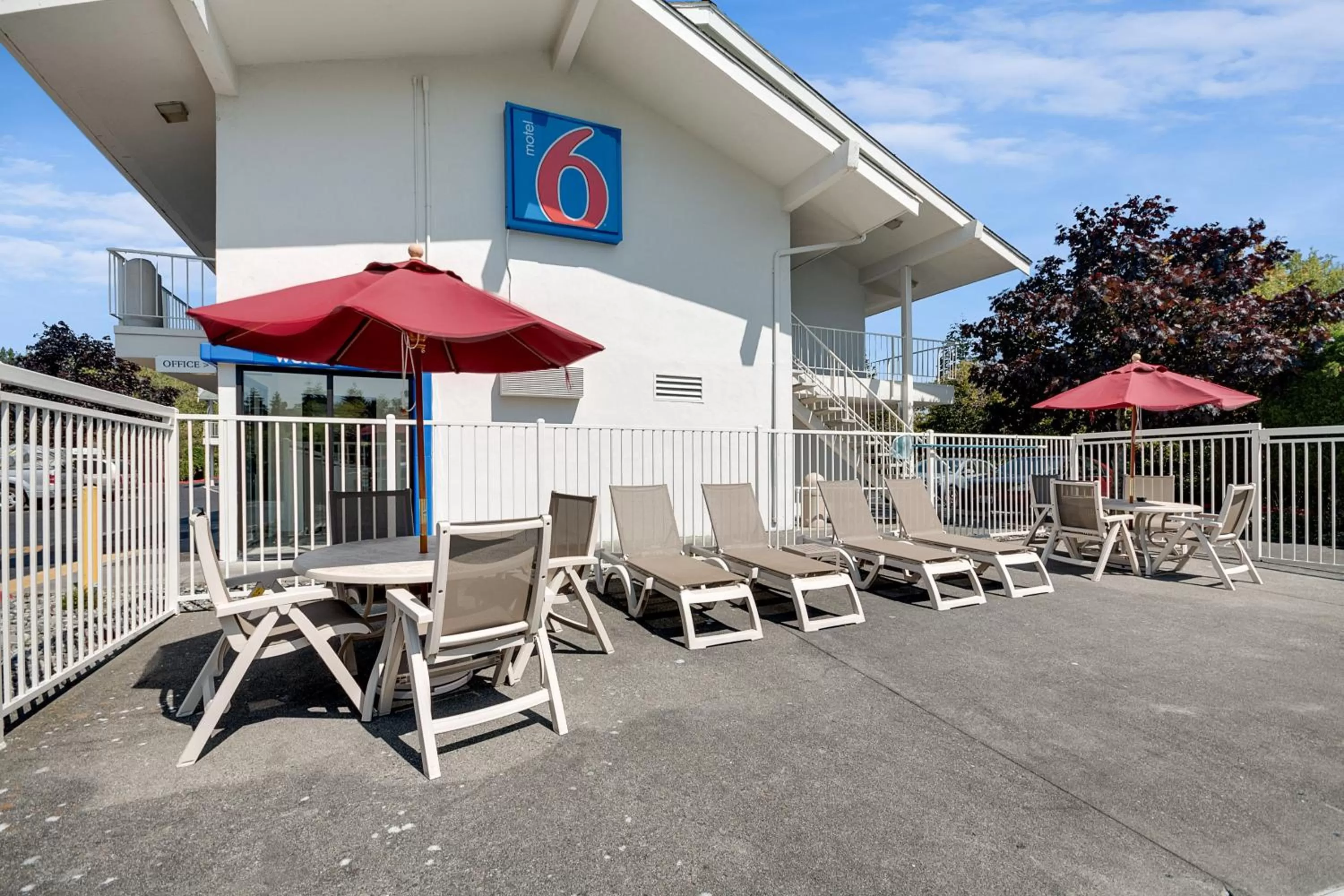 Swimming pool in Motel 6-Bellingham, WA