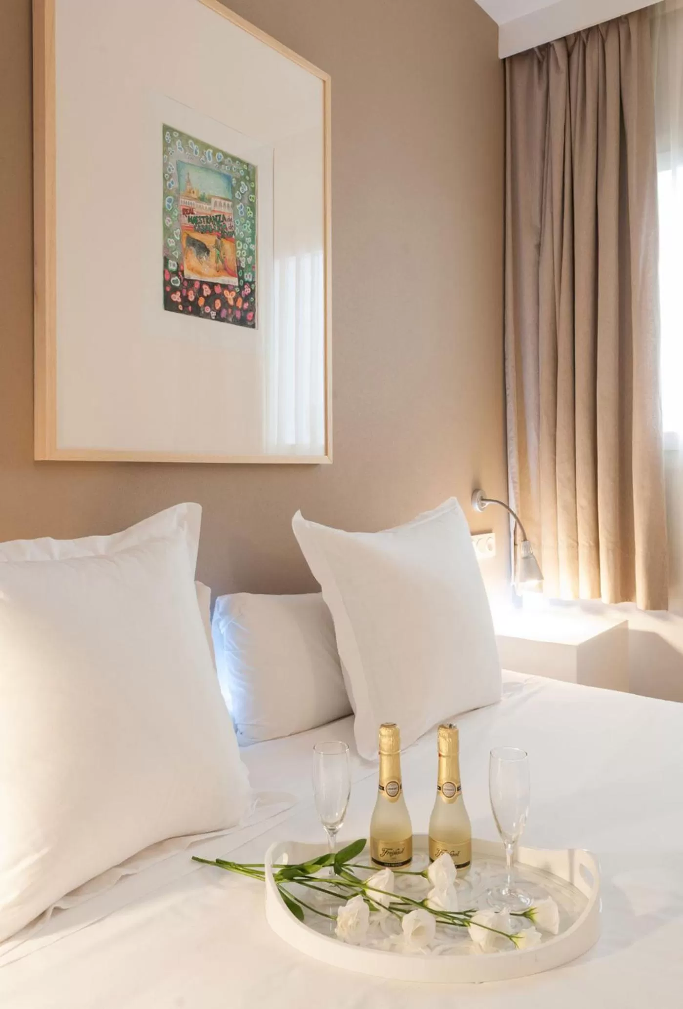 Bed in Hotel Alcázar