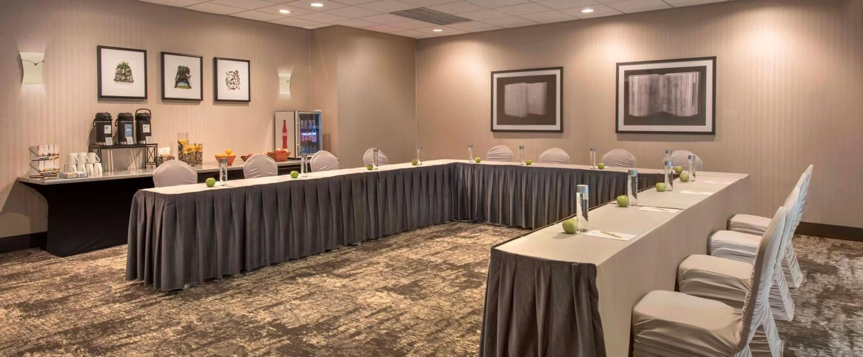 Business facilities in DoubleTree by Hilton Chicago Schaumburg