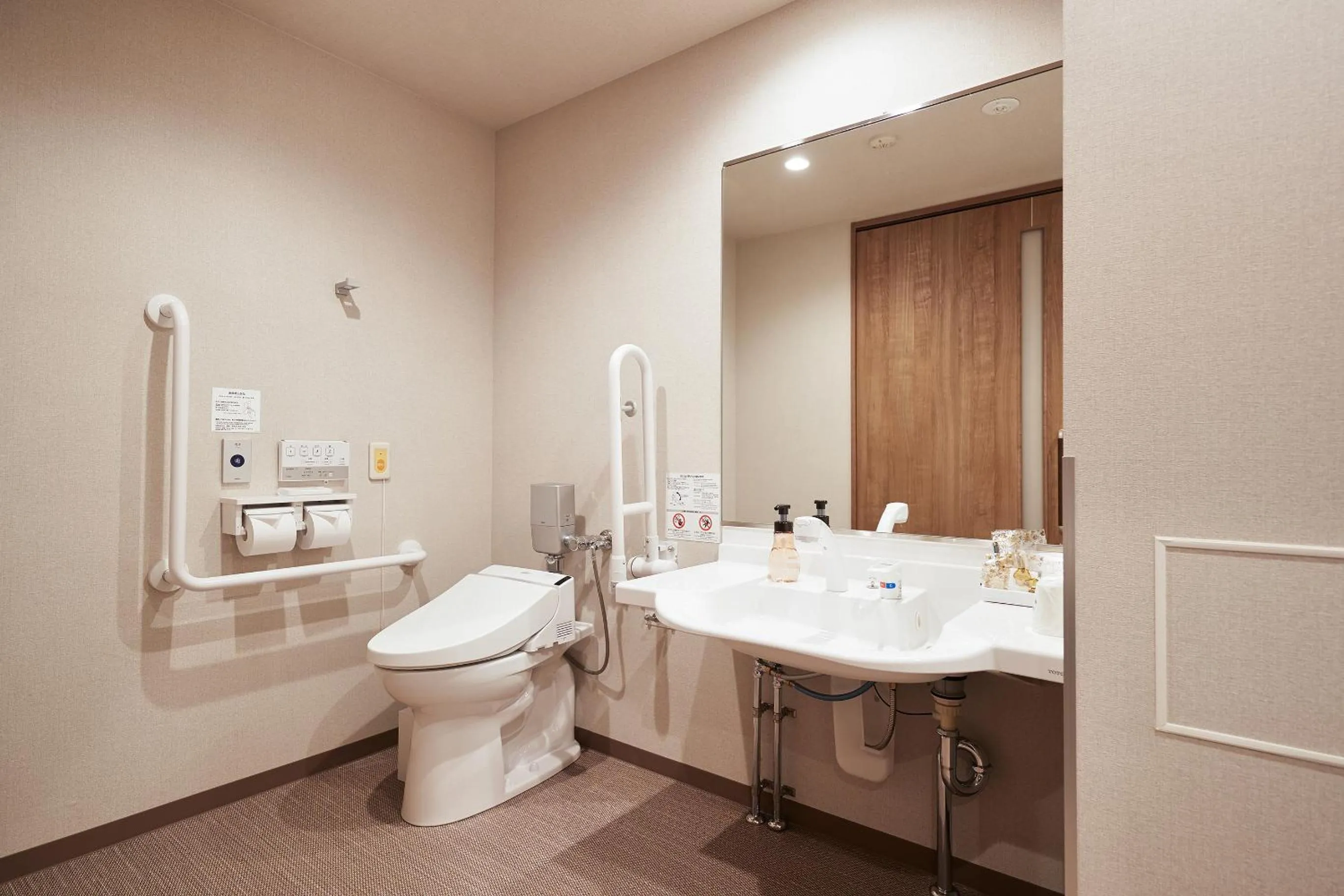 Bathroom in Y's Inn Naha Oroku Ekimae