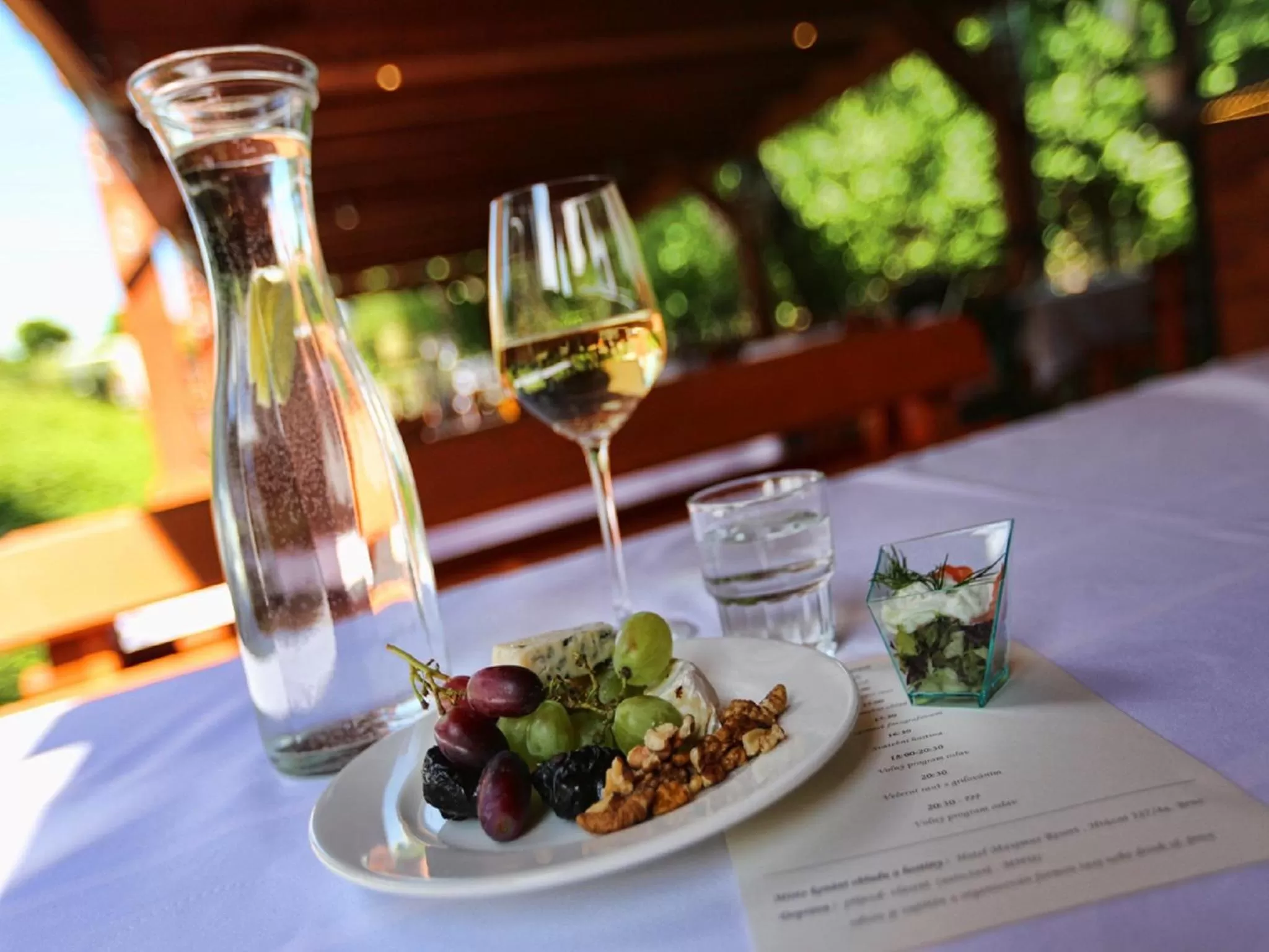 Meals in Maximus Resort