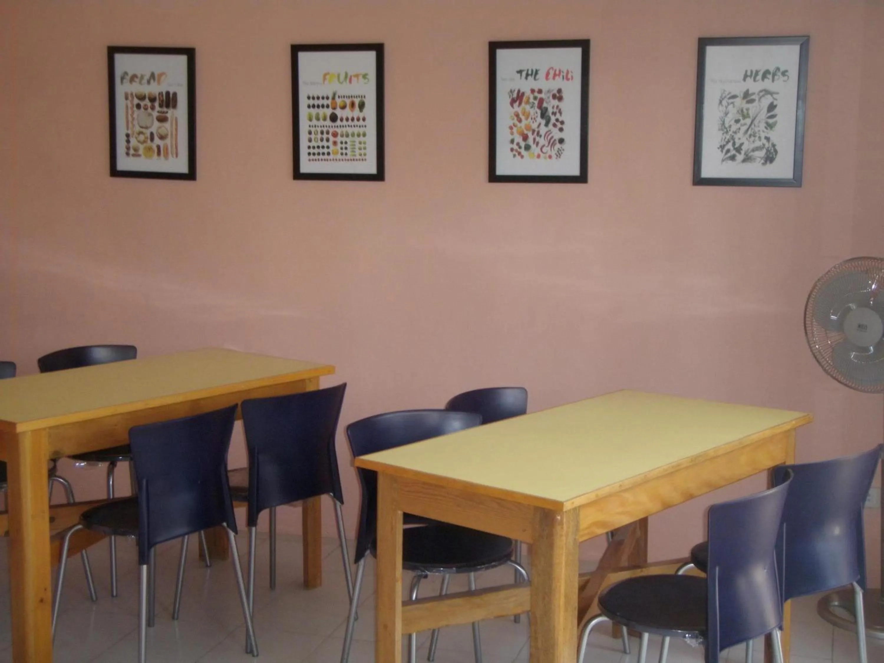 Restaurant/places to eat in Anthurium Inn