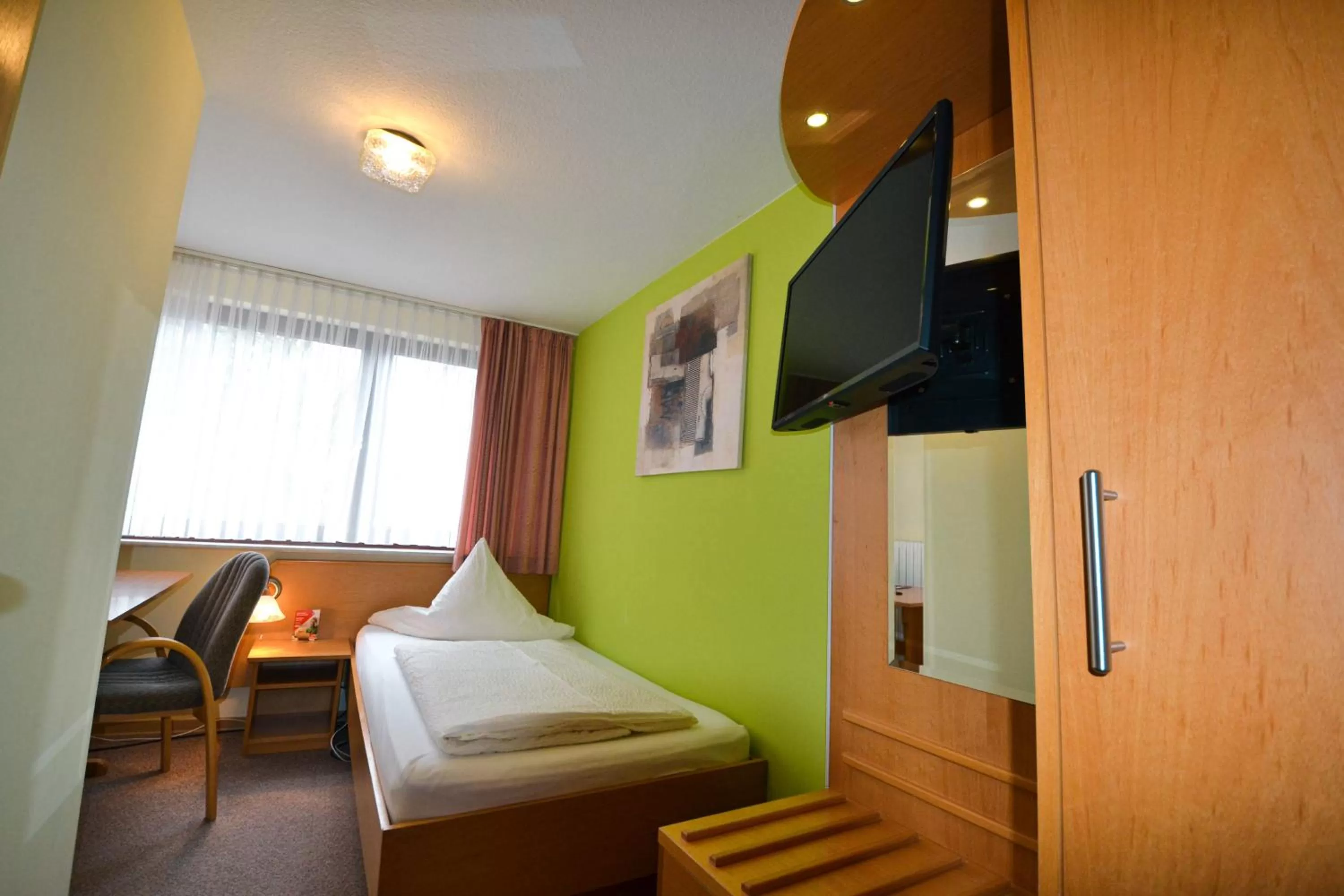 Photo of the whole room, Bed in Hotel Bockelmann