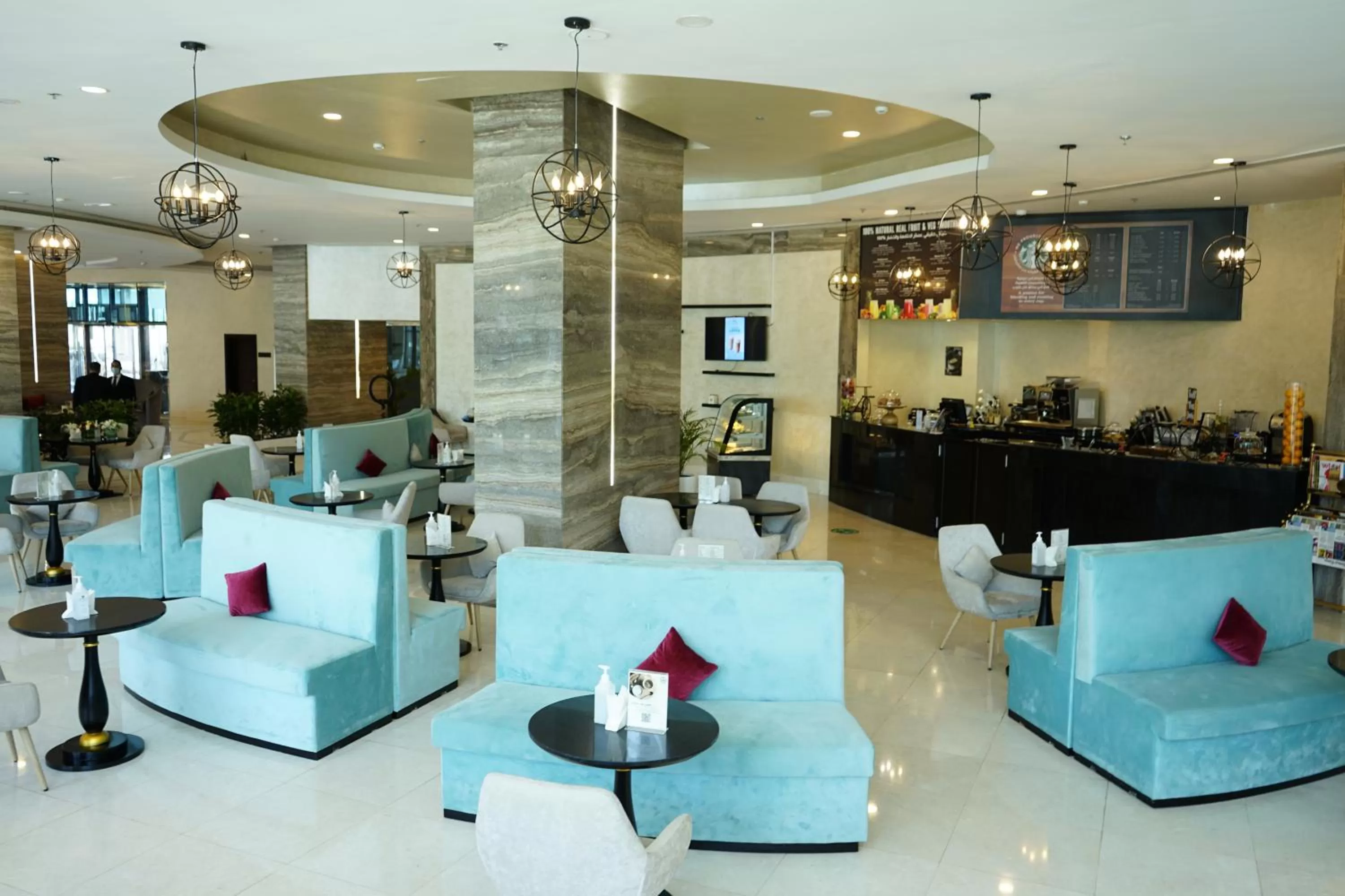 Restaurant/places to eat in Al Bahar Hotel & Resort