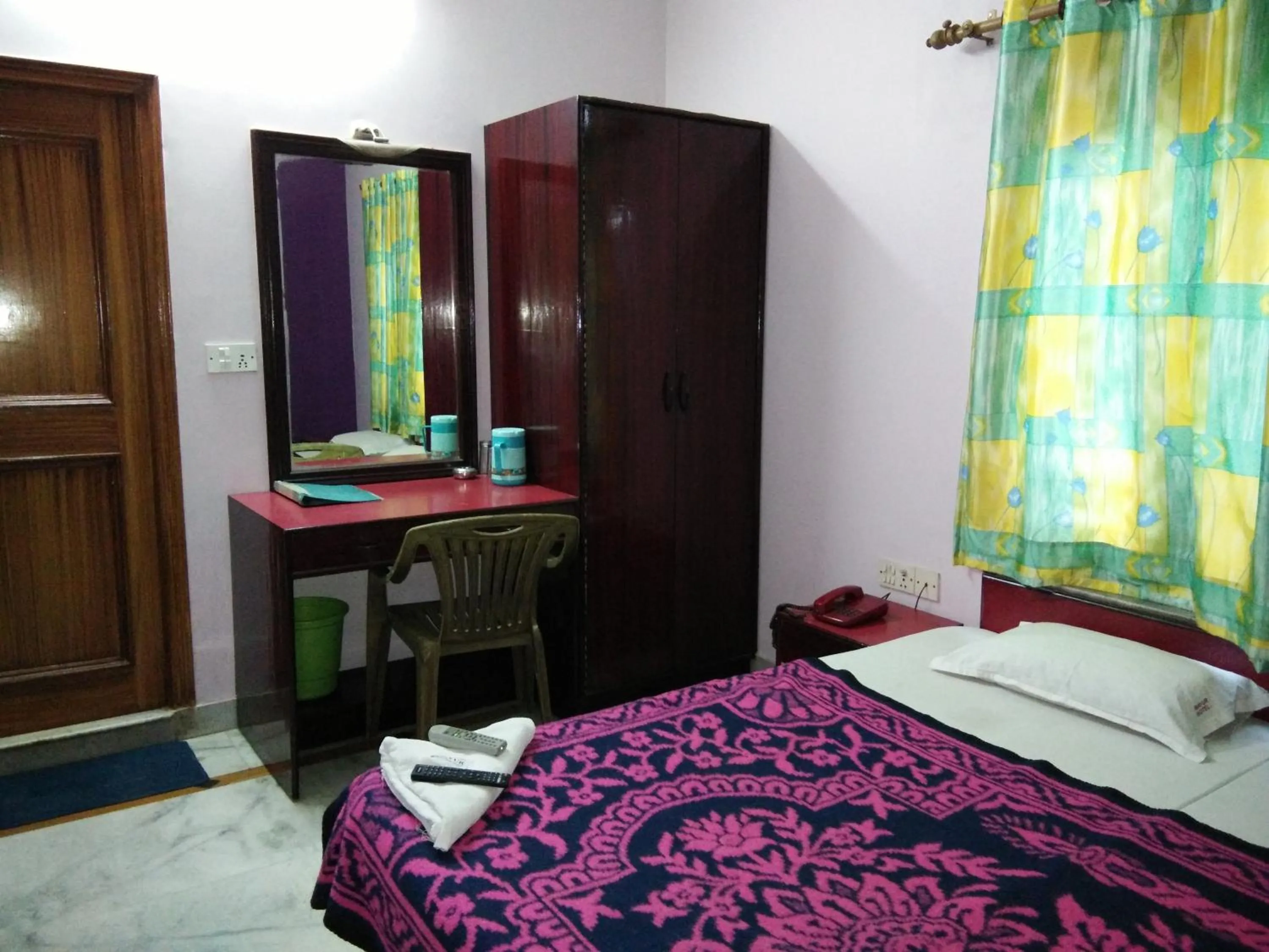 Bedroom, Bed in Hotel Mayur