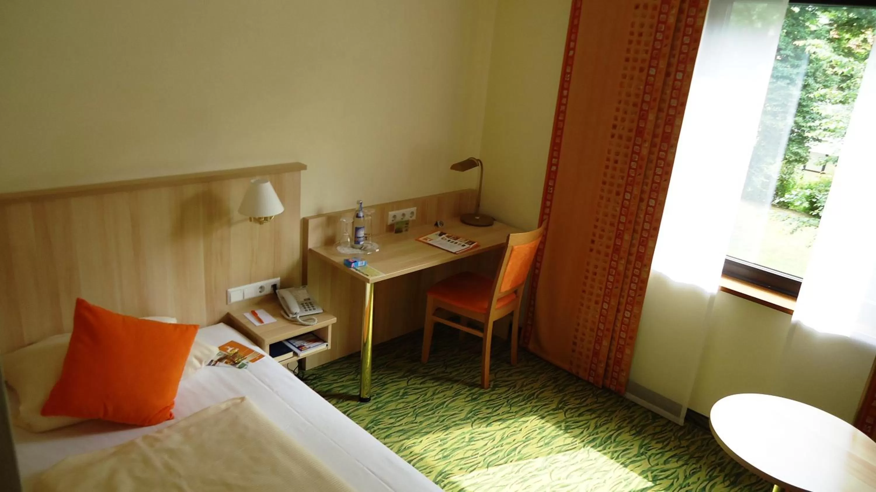 Photo of the whole room, Bed in Akzent Hotel Restaurant Hirsch