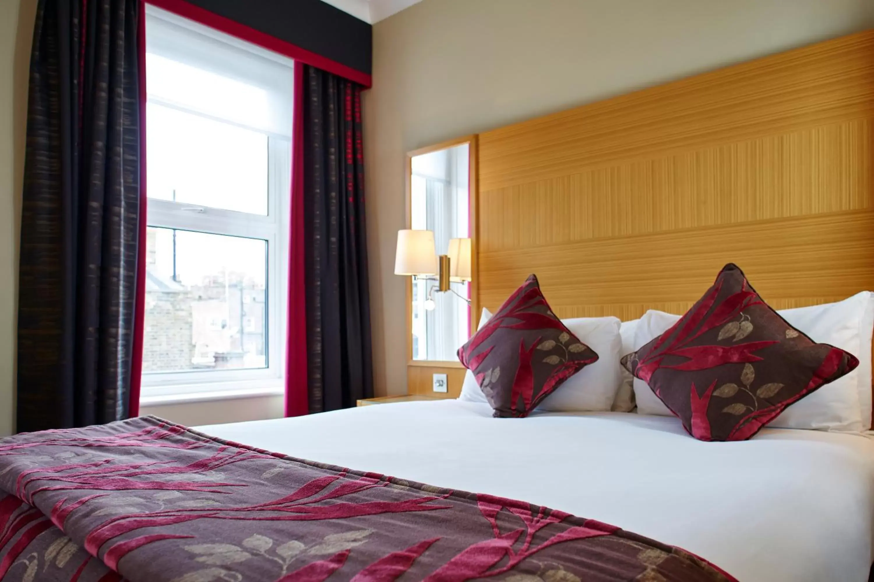 Executive Double Room in The Rembrandt Executive Double Room in The Rembrandt