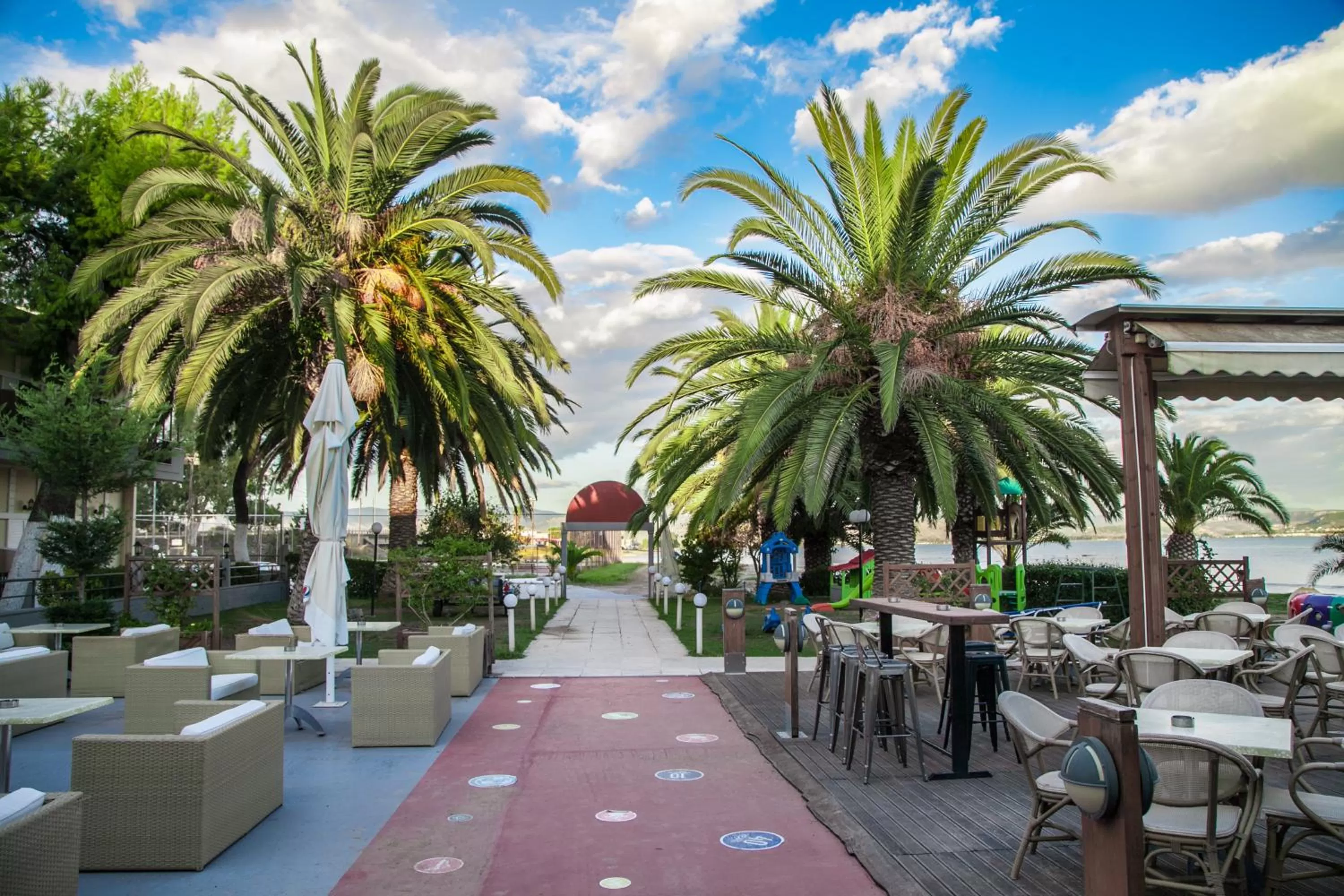 Restaurant/places to eat in Ignatia Hotel