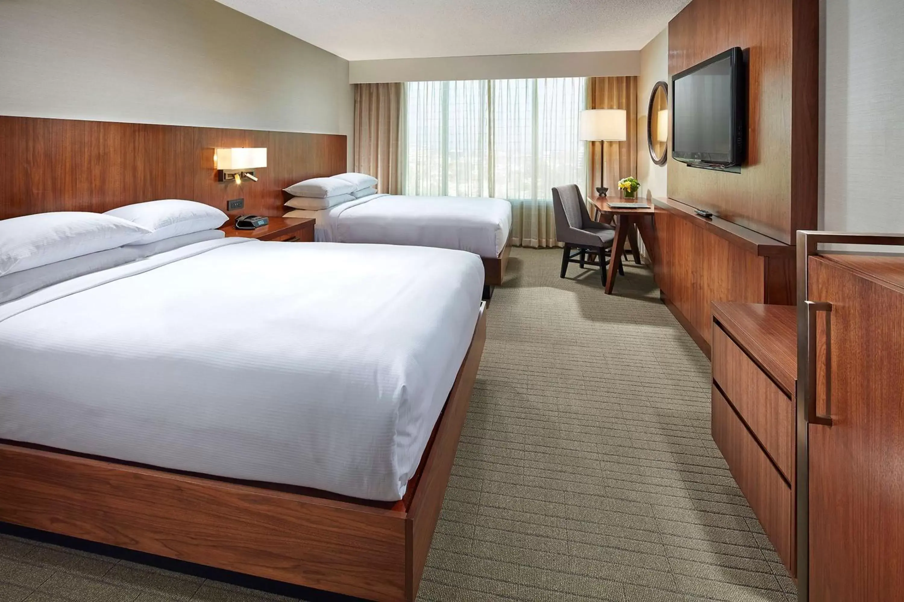 Queen Room with Two Queen Beds and Mountain View in Hilton Pasadena Queen Room with Two Queen Beds and Mountain View in Hilton Pasadena