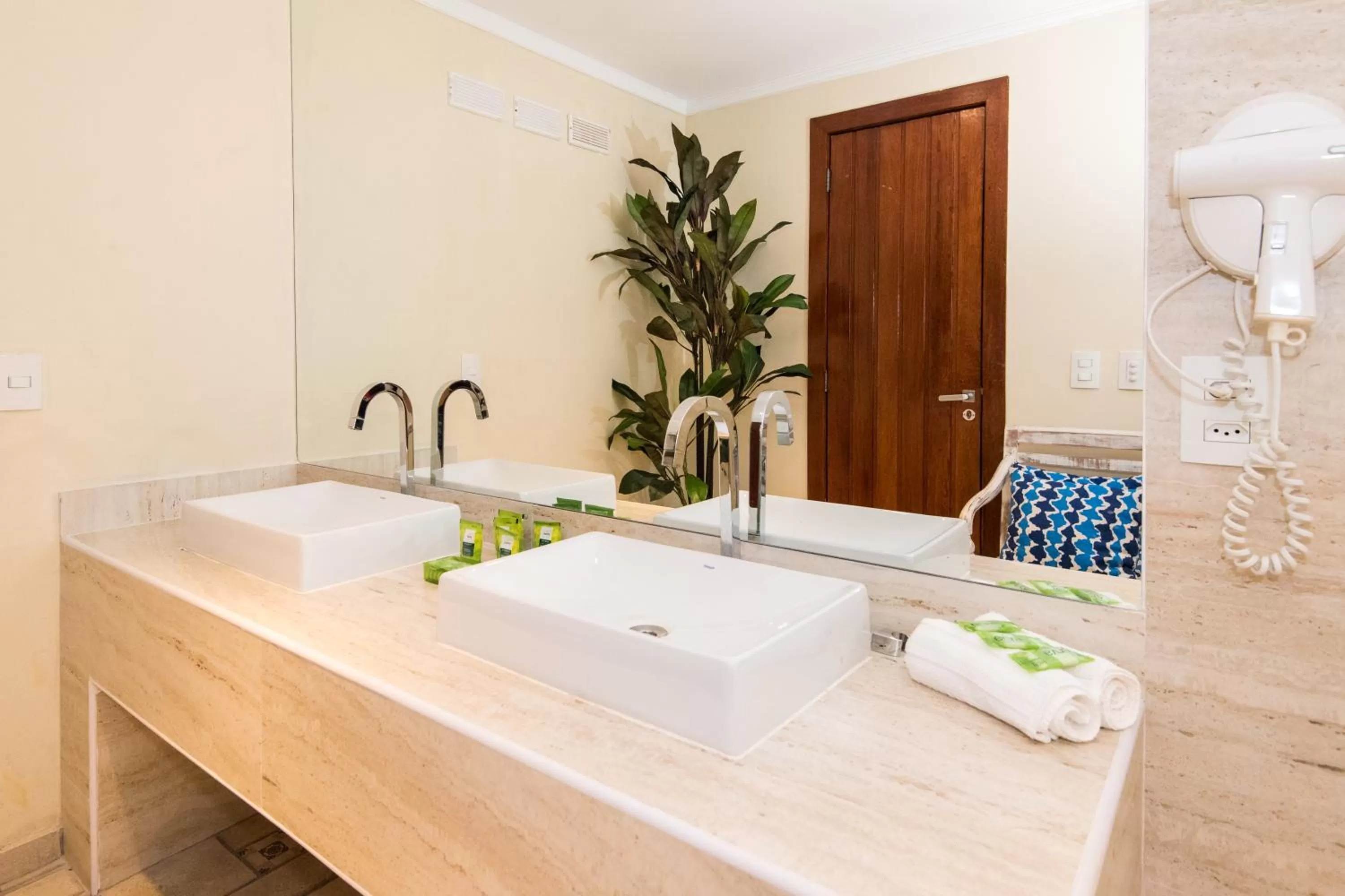 Bathroom in Pousada La Dolce Vita