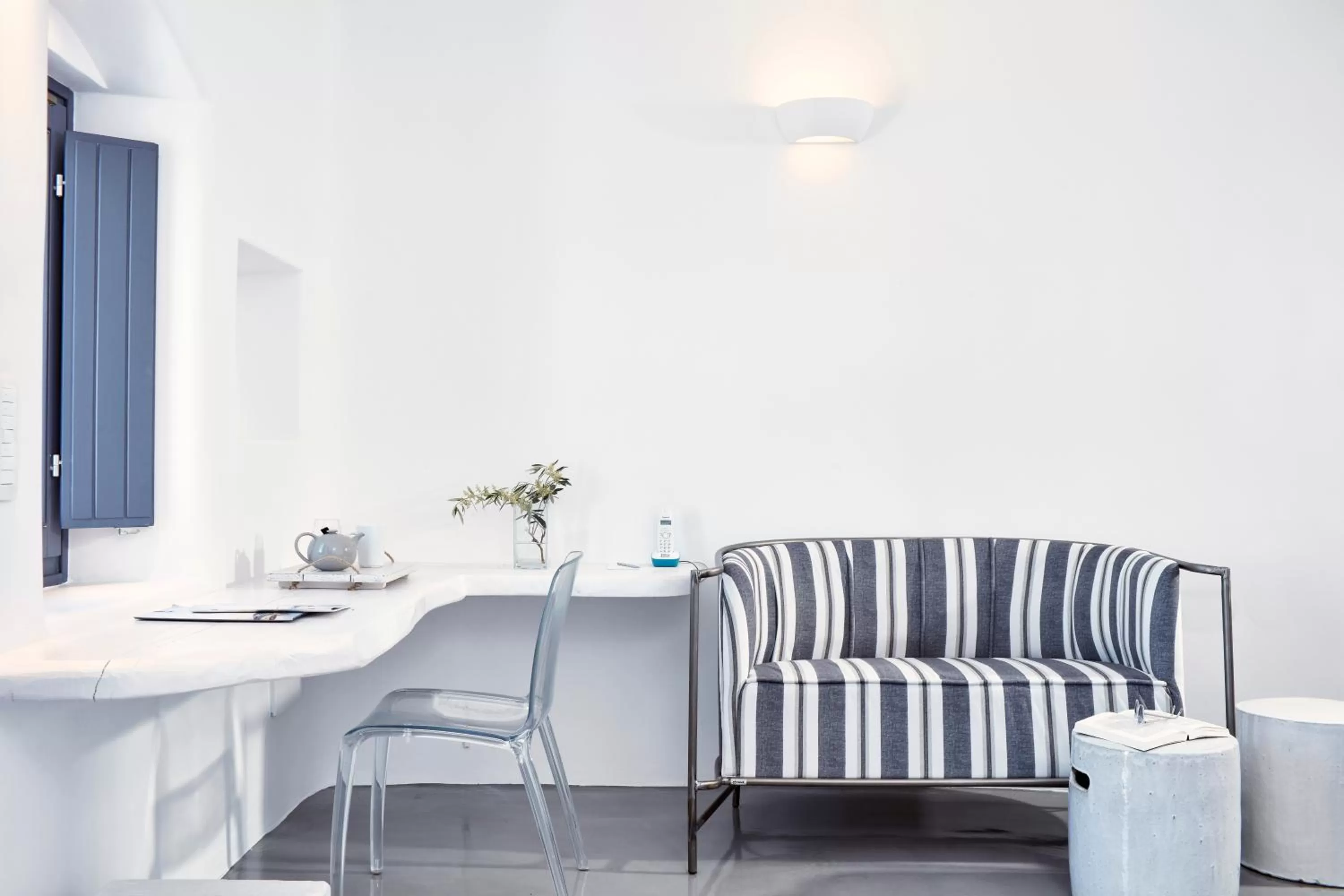 Seating area in Homeric Poems