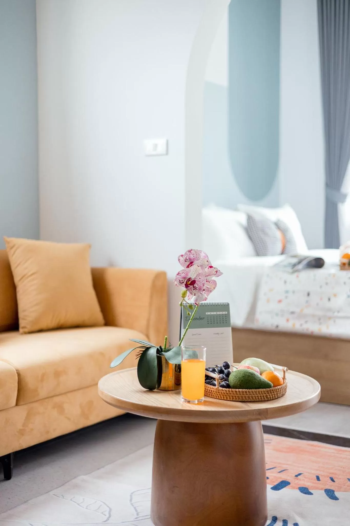 Photo of the whole room, Bed in Crescendo Boutique Studio