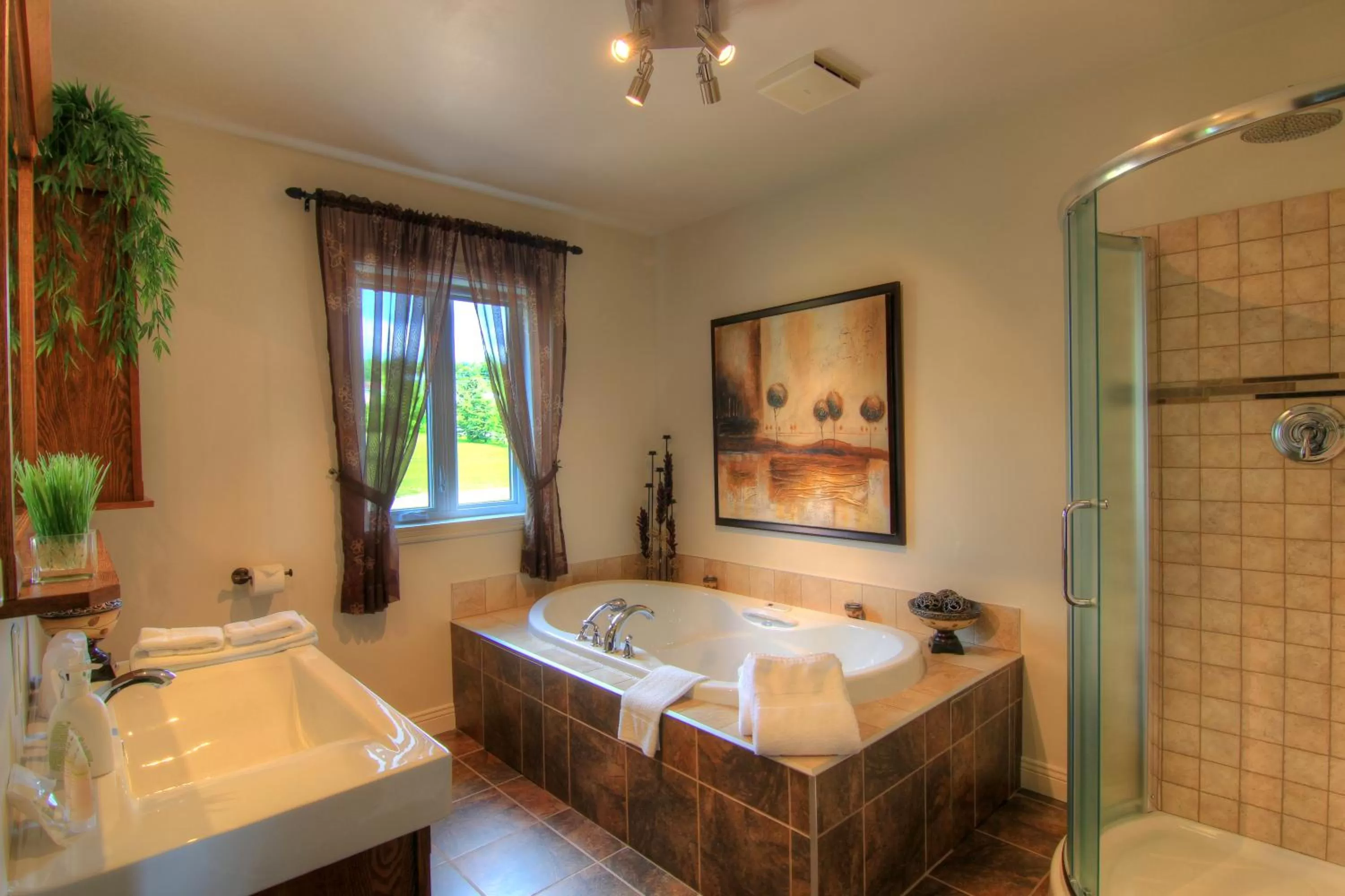 Shower in Auberge Fleurs de Lune