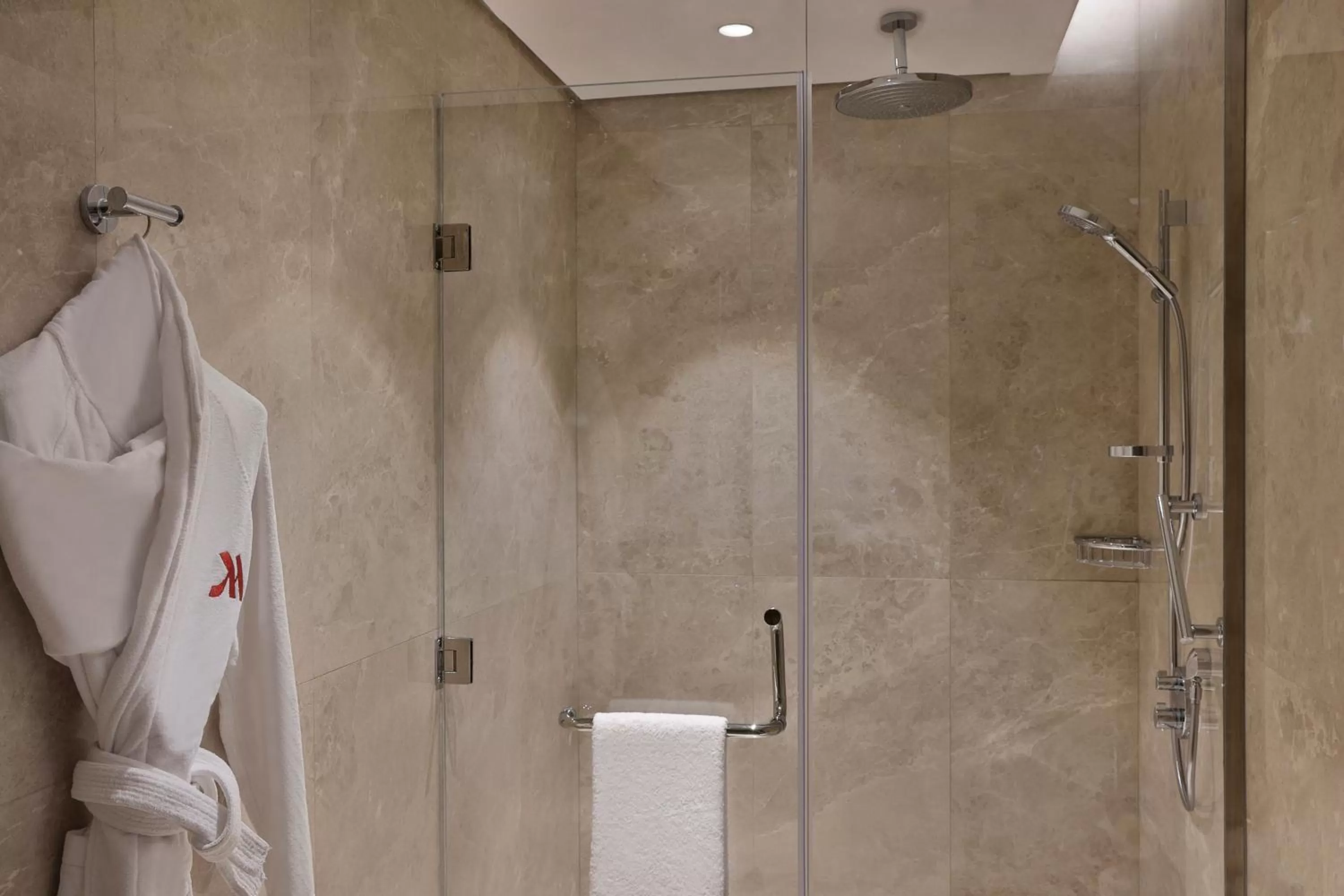 Bathroom in Jeddah Marriott Hotel Madinah Road