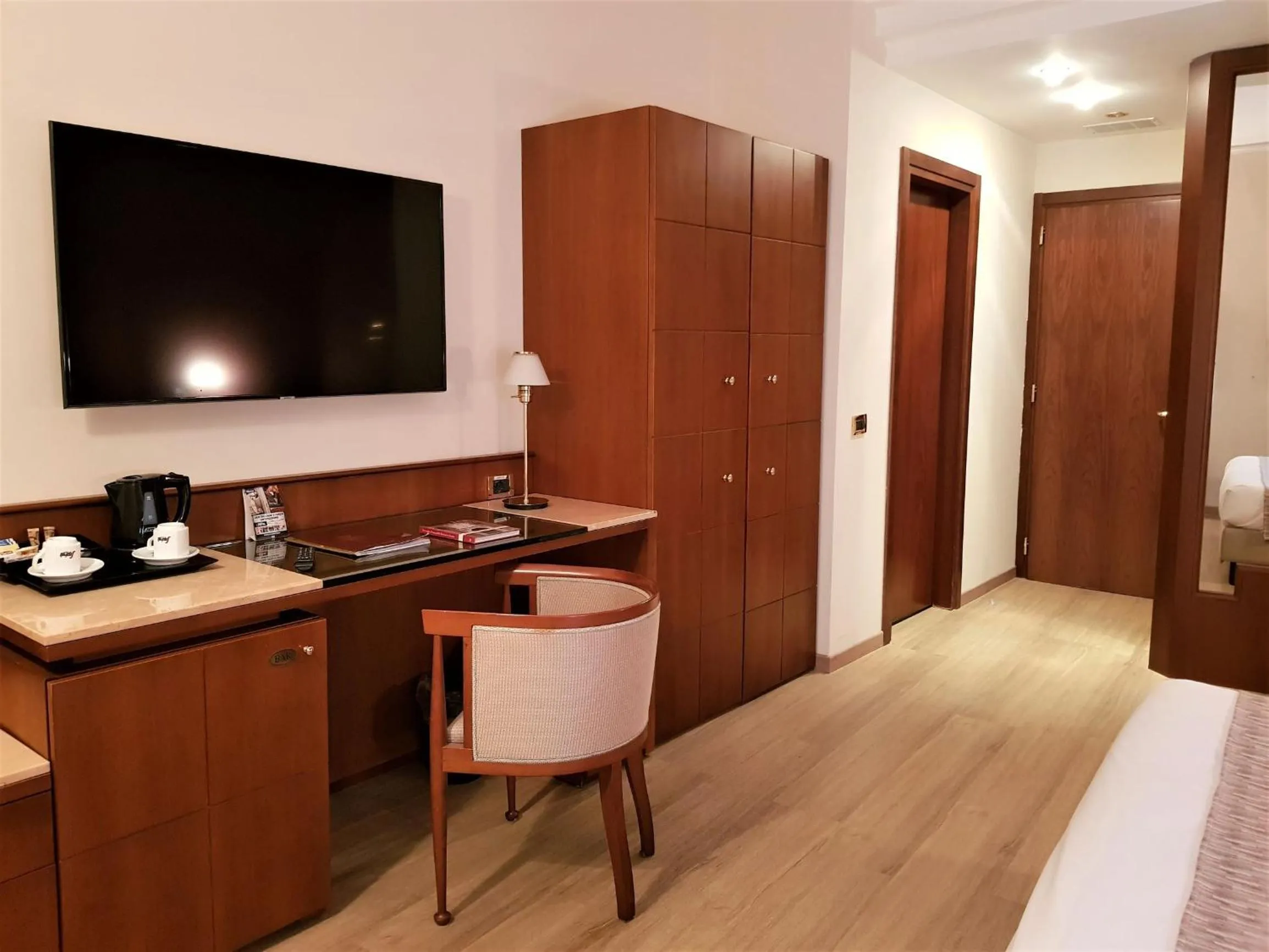 TV and multimedia, Bed in Astra Hotel