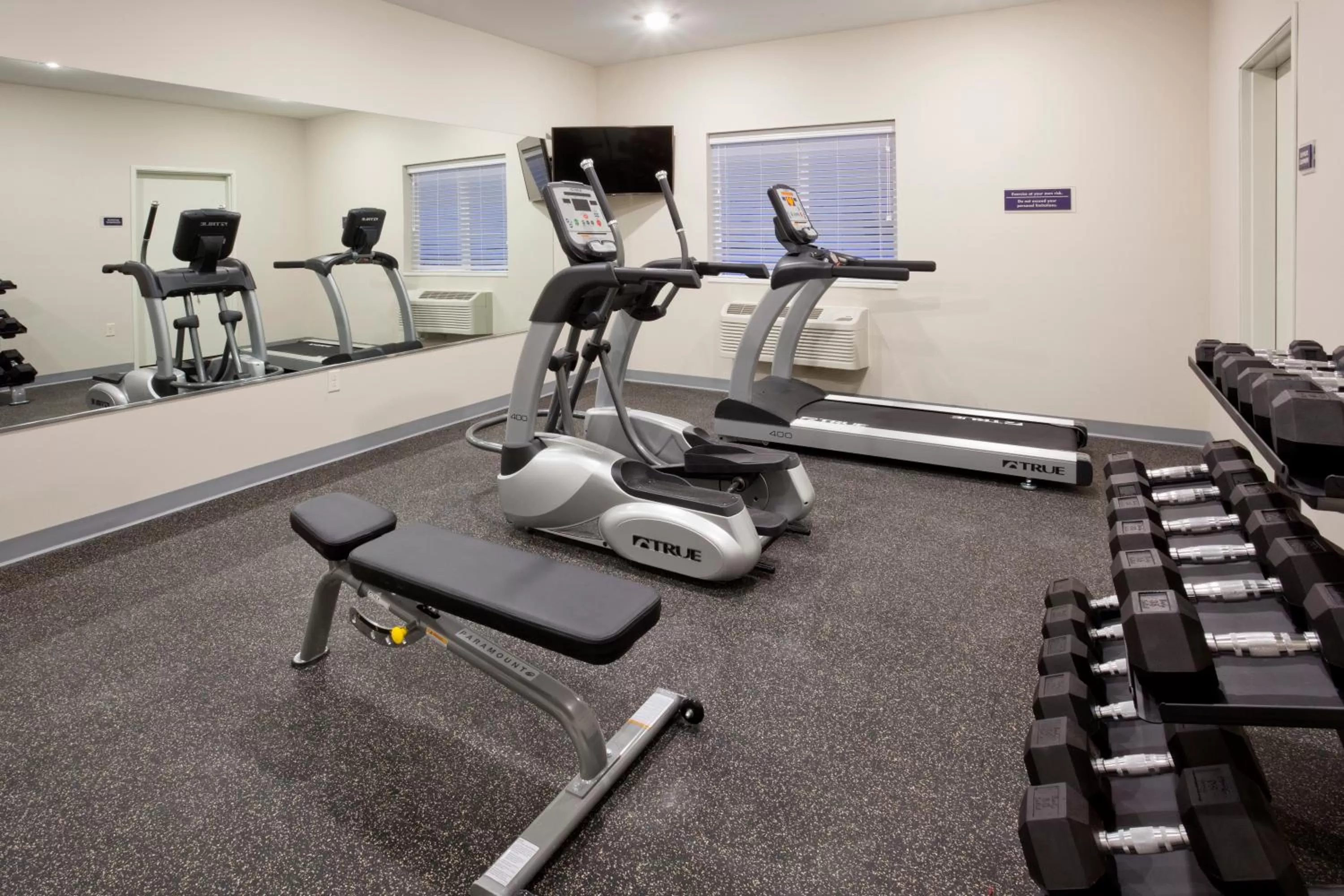 Fitness centre/facilities in GrandStay Hotel & Suites