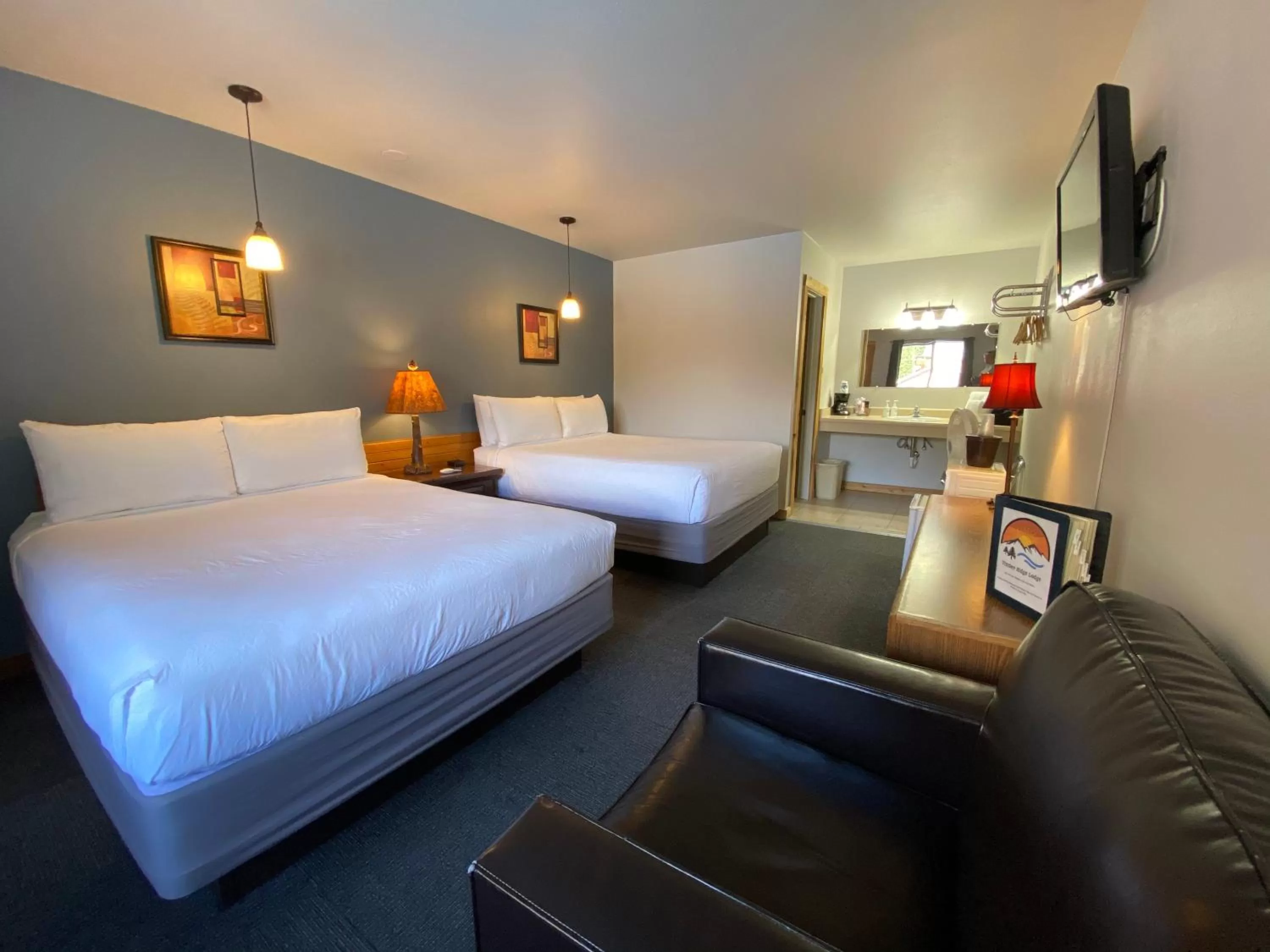 Photo of the whole room, Bed in Timber Ridge Lodge Ouray