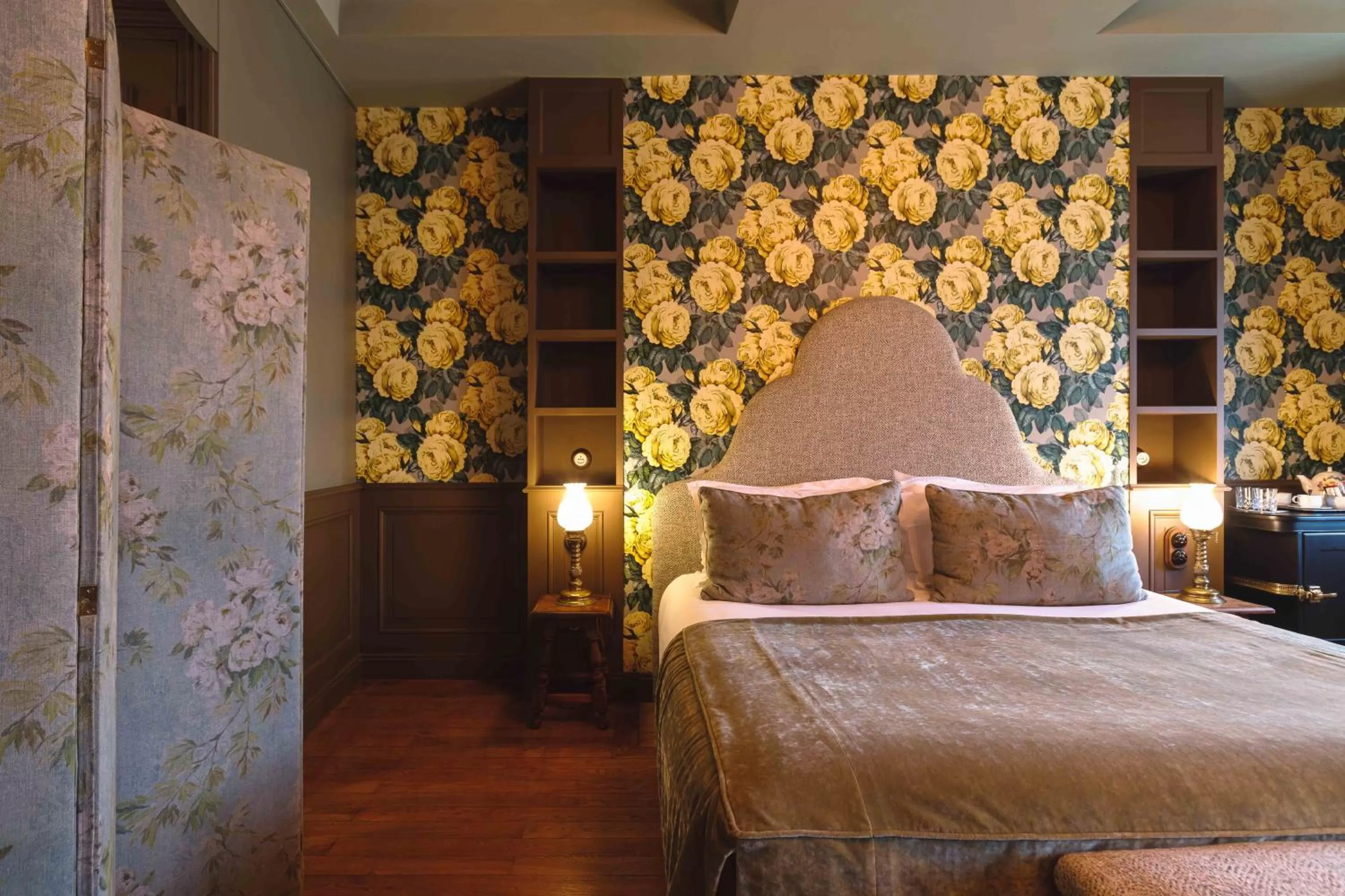 Bed in Bayard Bellecour