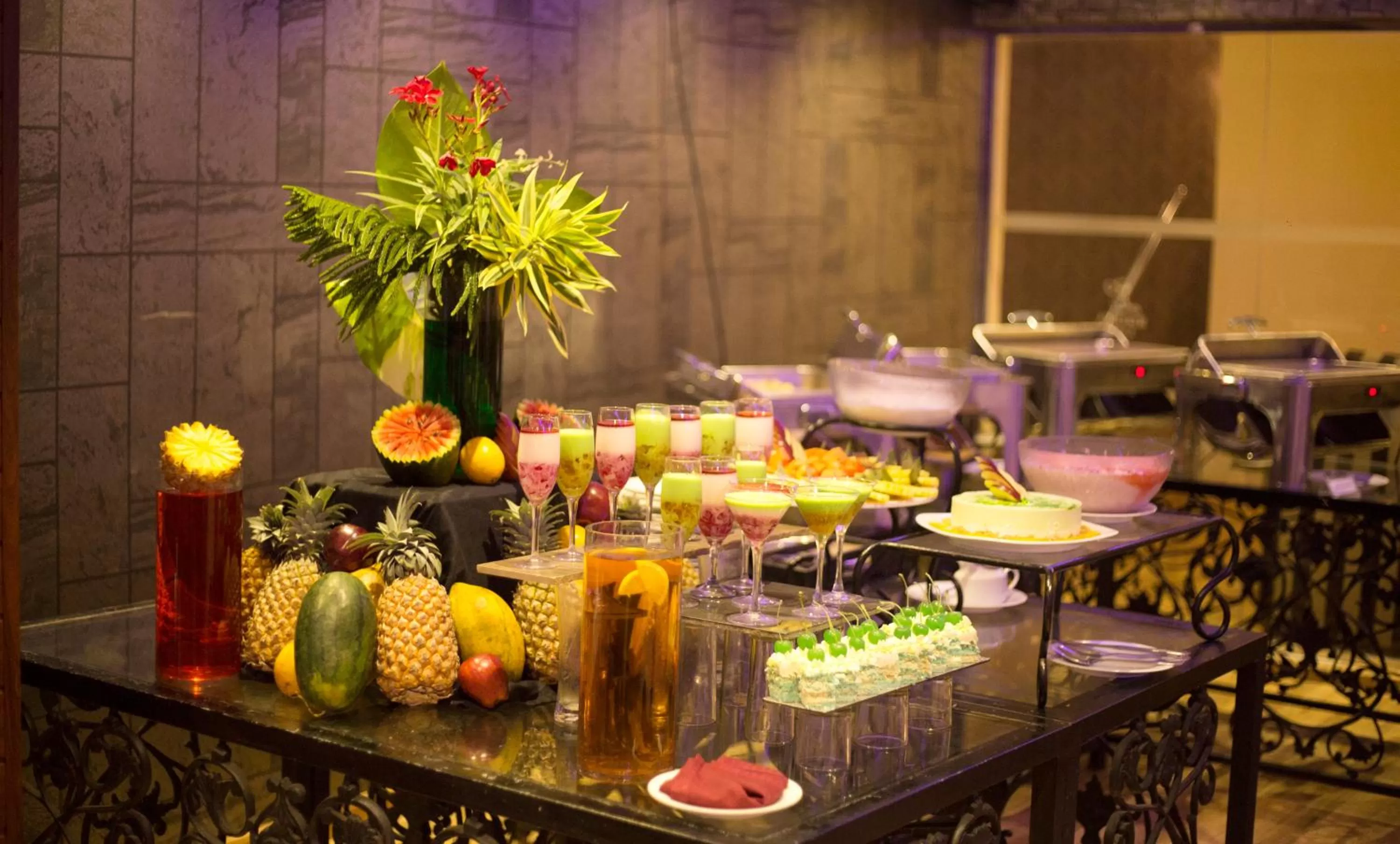 Food and drinks in Miridiya Lake Resort