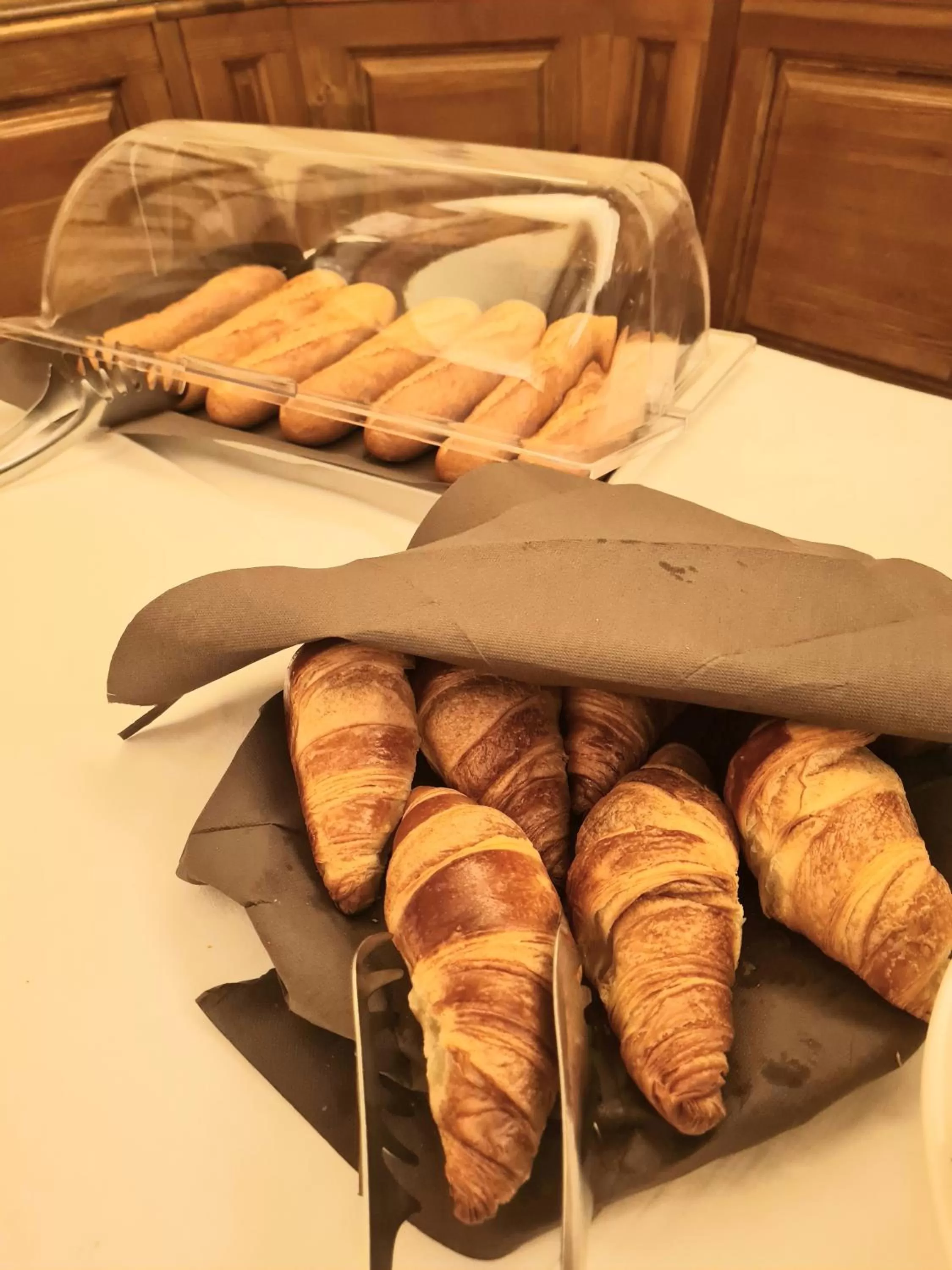 Breakfast, Food in AZUR ROOMS LJUBLJANA