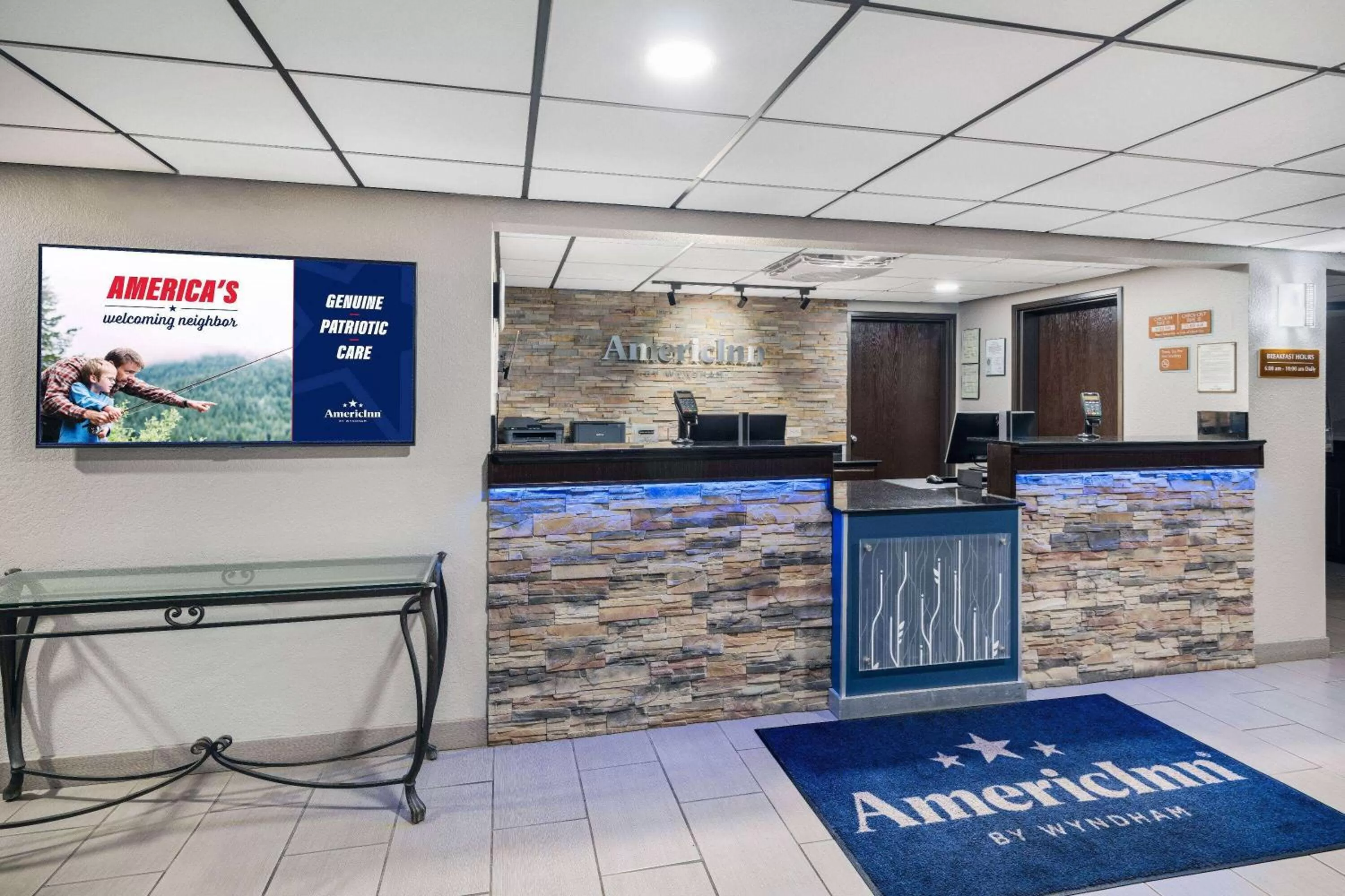 Lobby or reception in AmericInn by Wyndham Plover Stevens Point