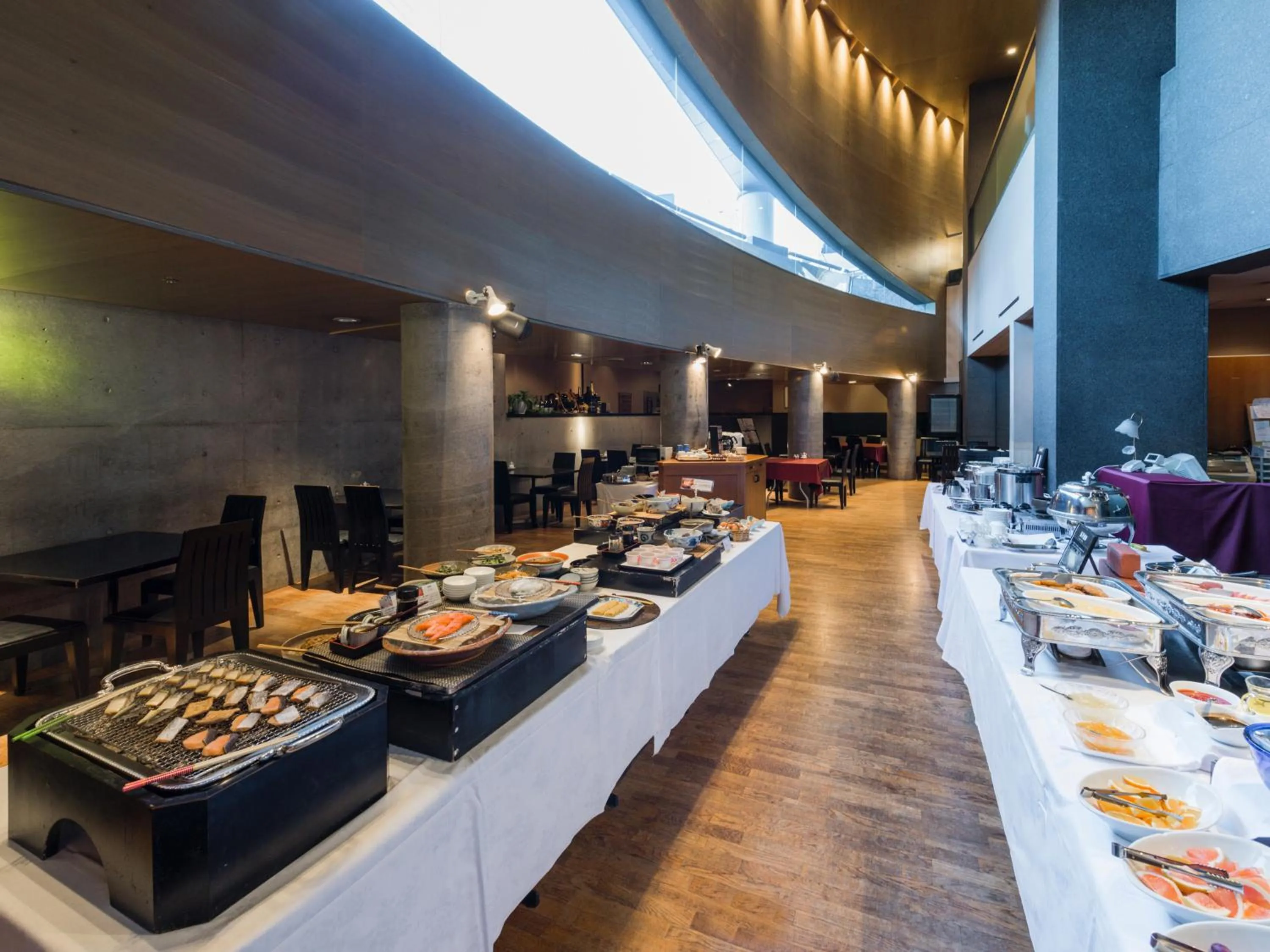 Restaurant/places to eat in HOTEL MYSTAYS Sapporo Nakajima Park