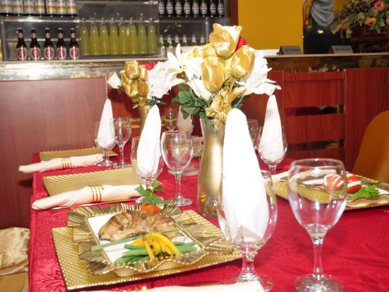 Restaurant/places to eat in Marriot Metropolitan Hotel