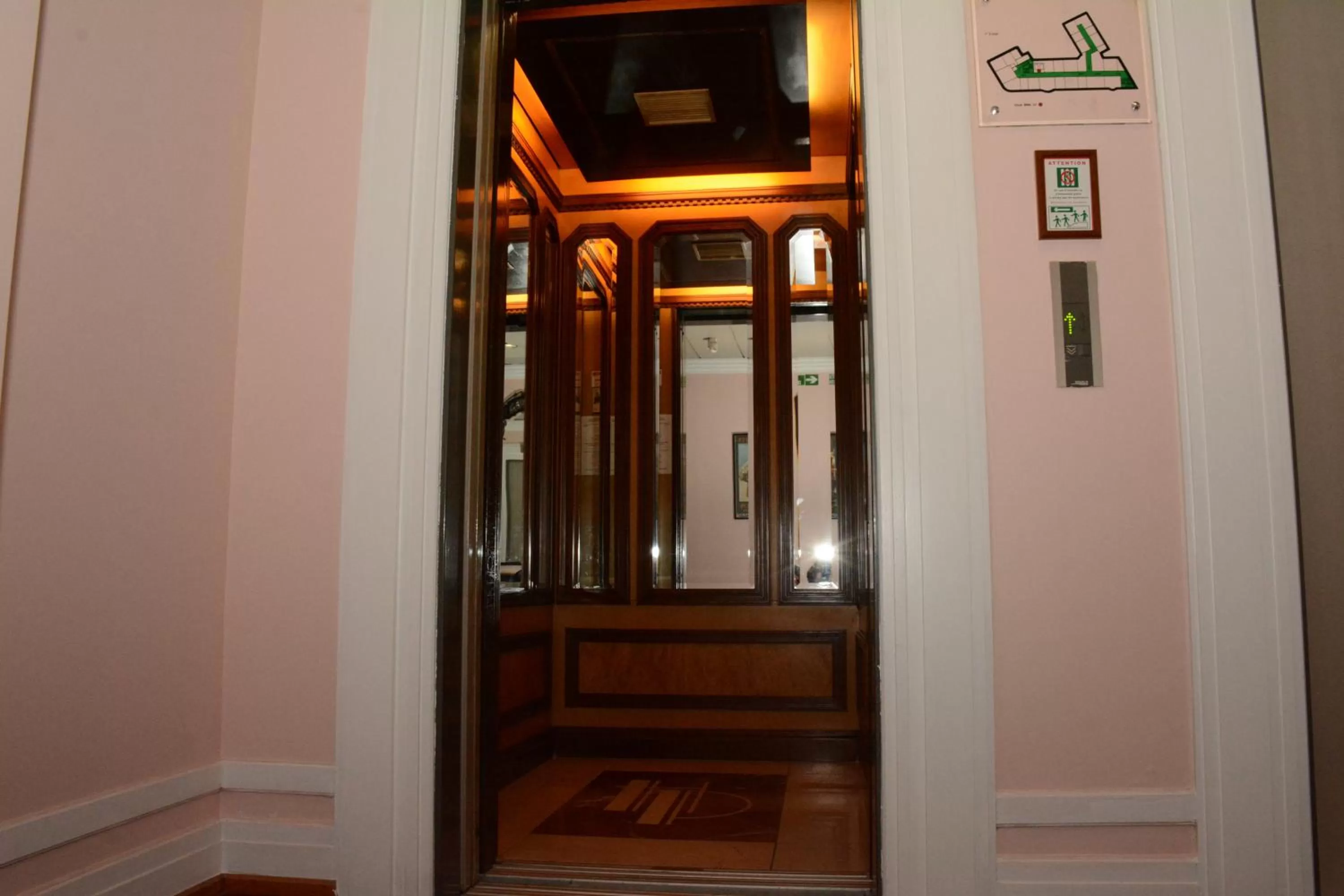 elevator in Hotel Du Parc - Mulhouse Centre