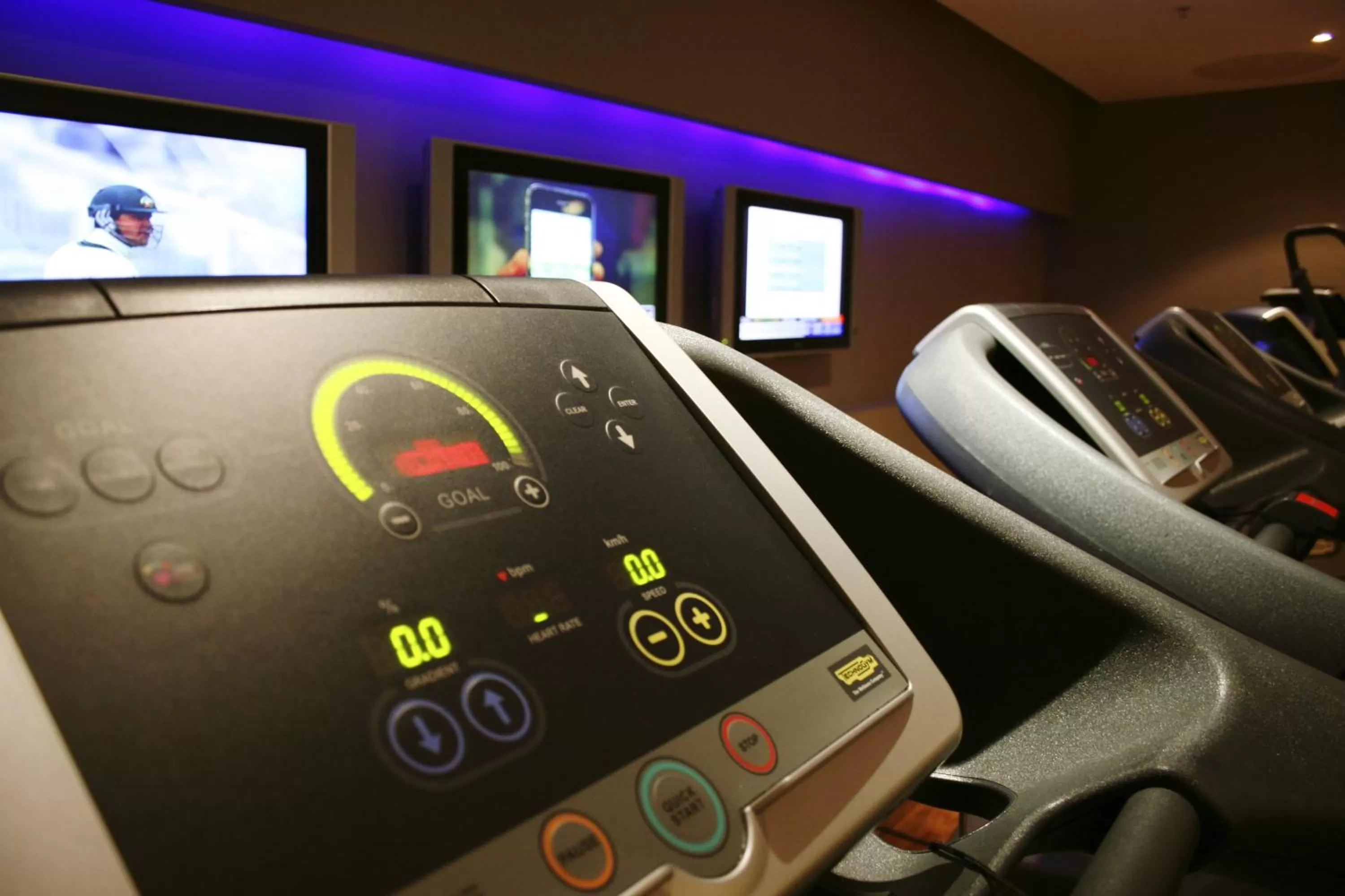 Fitness centre/facilities in Apex City Of London Hotel