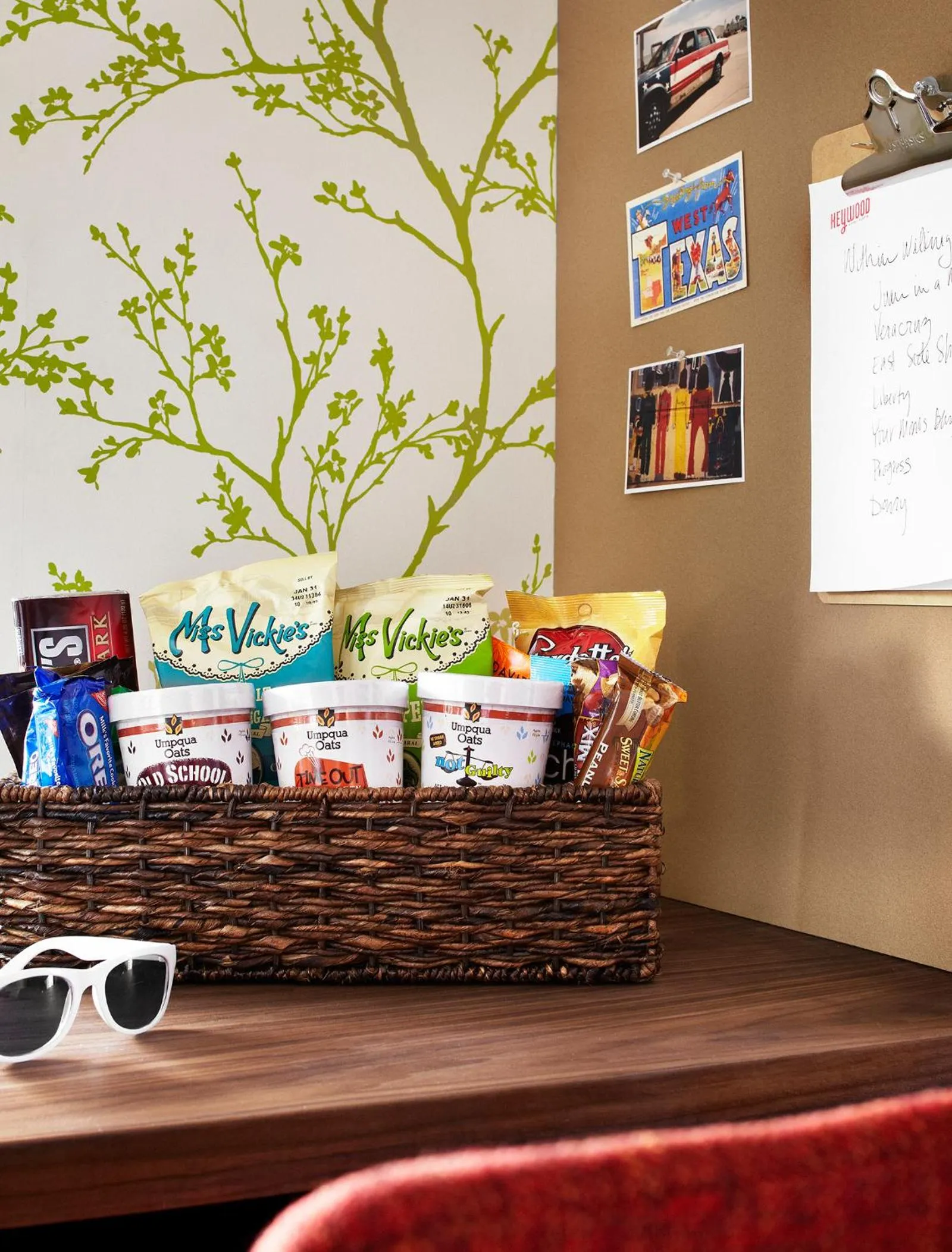 Coffee/tea facilities in Heywood Hotel